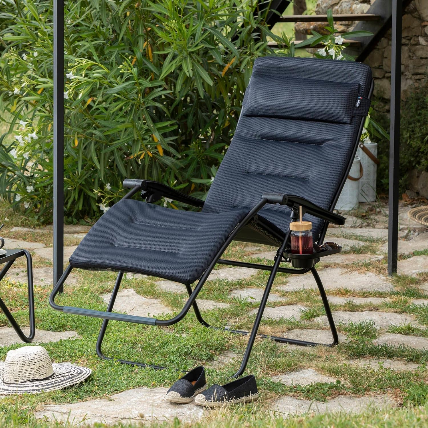 LAFUMA MOBILIER - Gepolsterter Relaxsessel Zero Gravity RSX CLIP XL - Klappbare Liege für Garten und Innenbereich - AirComfort-Gewebe - Vielseitiger Liegestuhl, Top-Komfort, Frankreich - Schwarz Stahl