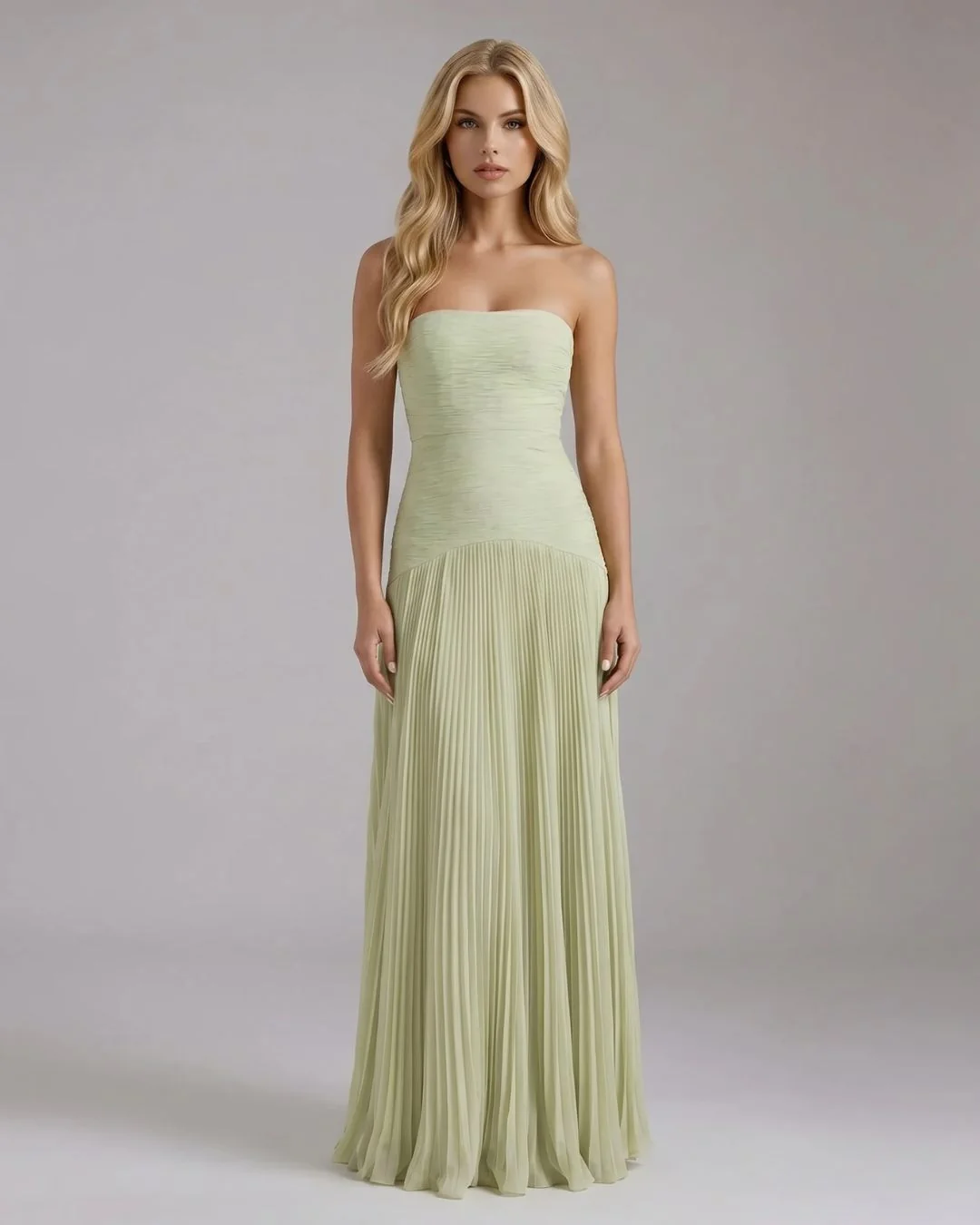 Tr?gerloses Maxikleid mit gerafftem Oberteil und plissiertem Chiffonrock �C Elegantes langes Kleid mit tiefer V-Taille