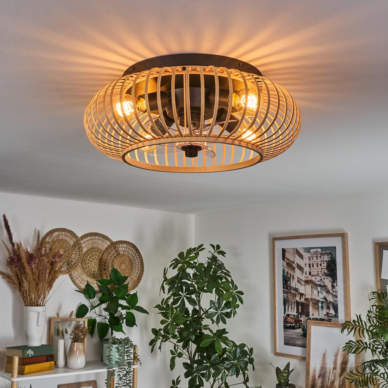 HOFSTEIN Deckenventilator Oravi, Ventilator aus Metall/Bambus in Schwarz/Natur mit Fernbedienung, Auf-/Abwind-Funktion u. Lichteffekt an der Decke, Deckenleuchte 4-flammig Ø 50 cm, 4 x E27, mit Timer