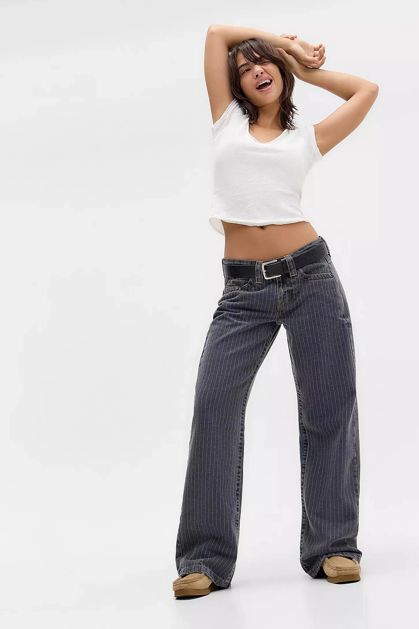 Damen Hose mit weitem Bein und Nadelstreifen | Straight Leg Denim mit niedriger Taille | Bequeme Wide Leg Stoffhose