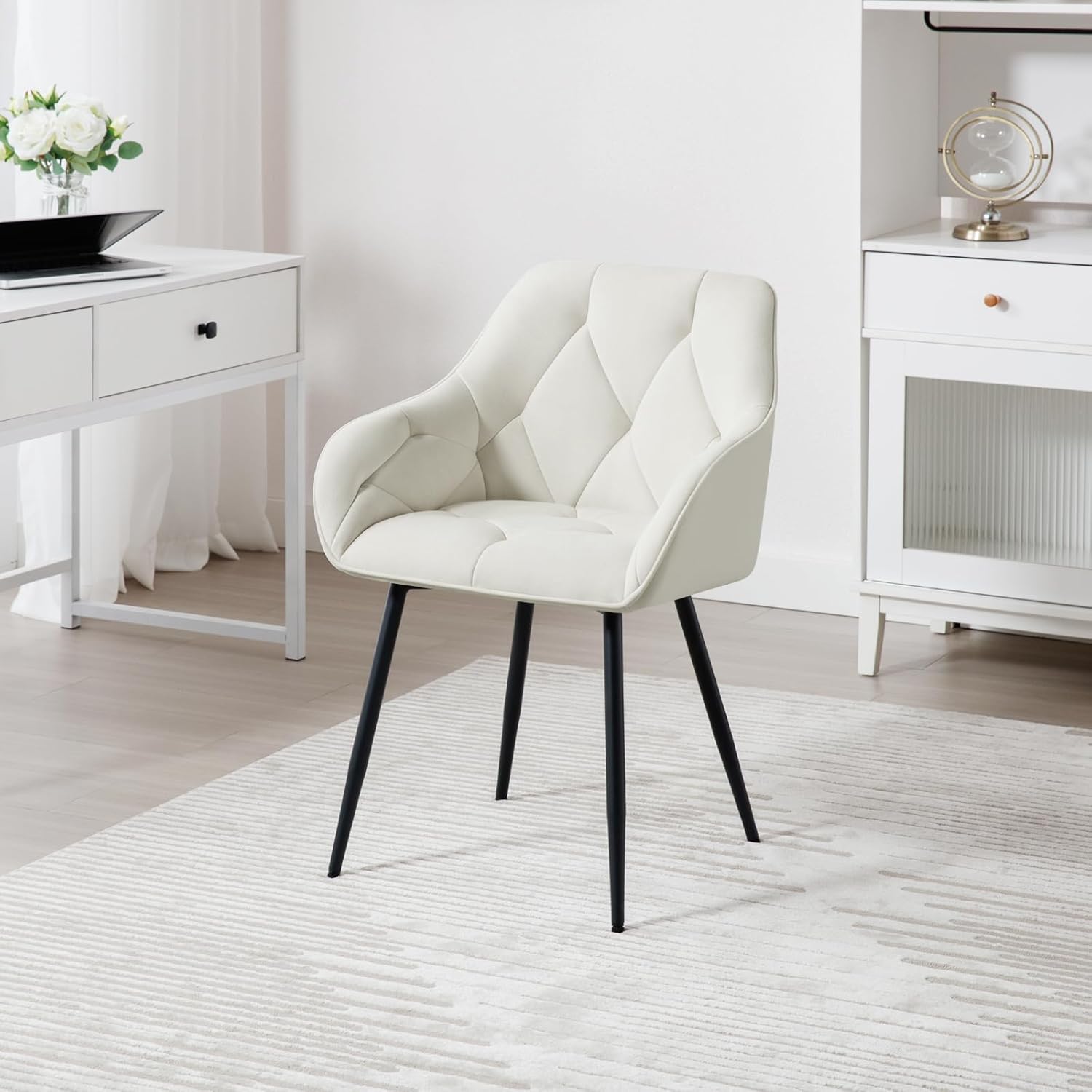WOLTU Esszimmerstühle 2er Set, für Esszimmer Wohnzimmer, ergonomische Küchenstühle gepolstert mit Armlehnen, Metallbeinen, Sitzfläche aus Samt, Cremeweiß