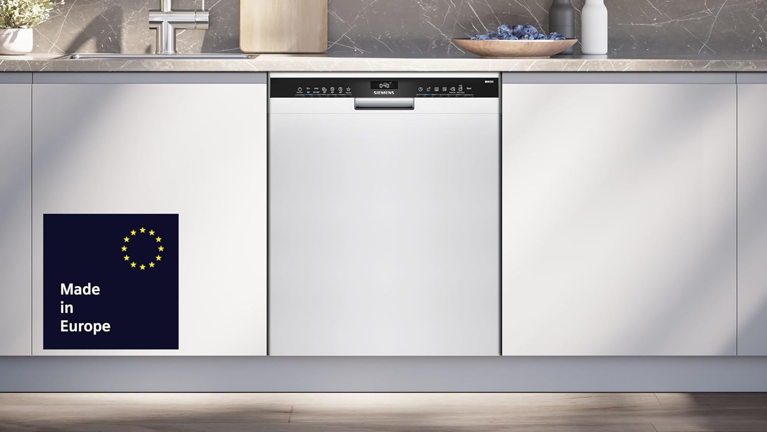 Siemens SN43HW03TE iQ300 Unterbau Geschirrspüler 60 cm, Besteckkorb, smartStart, intensiveZone, varioSpeed Plus - schnelle Reinigung, Silence on Demand, HygienePlus, Home Connect, aquaStop, Weiß
