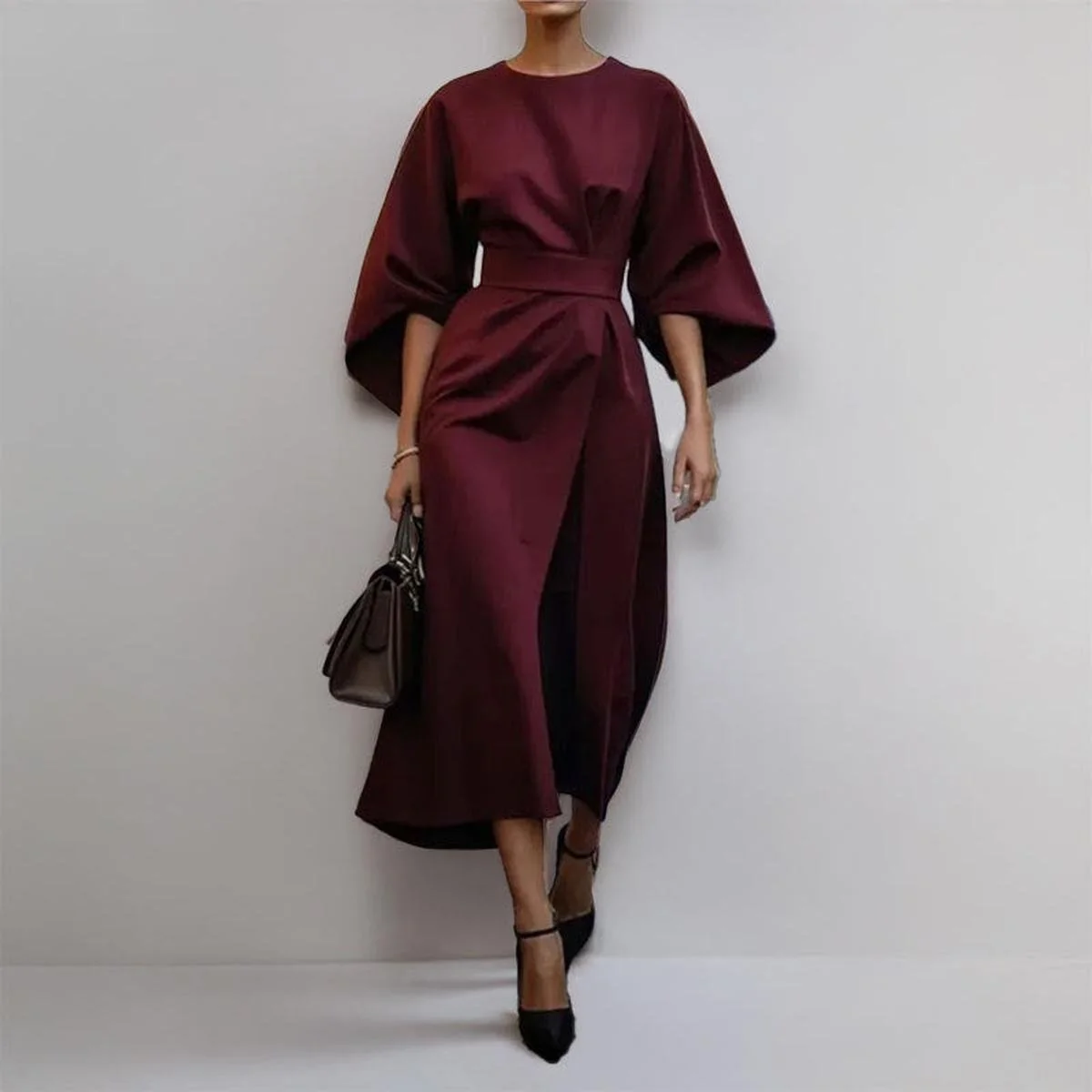 Langes Kleid mit Fledermaus?rmeln