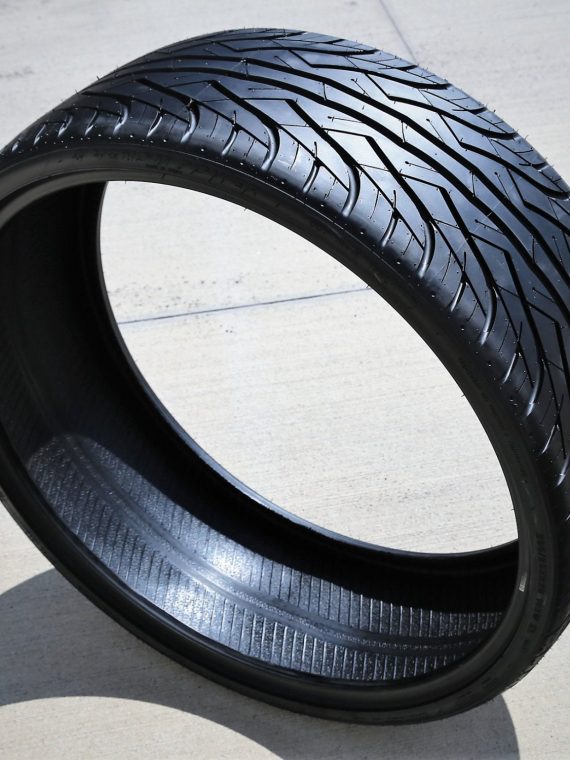 2025 Venom Power Ragnarok One 295/25R28 ZR 103W XL High Performance Band M+S