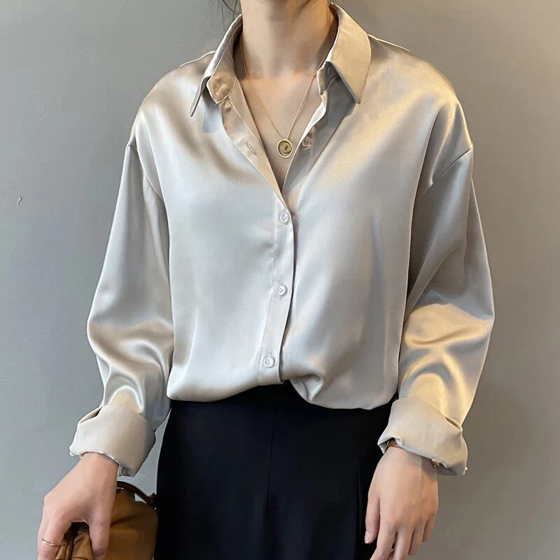 Lustrous Blouse | Verhoog je stijl met moeiteloze glamour!