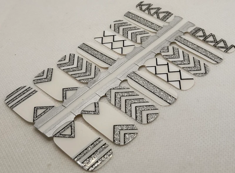 Silver Glitter Triangle (Transparent)