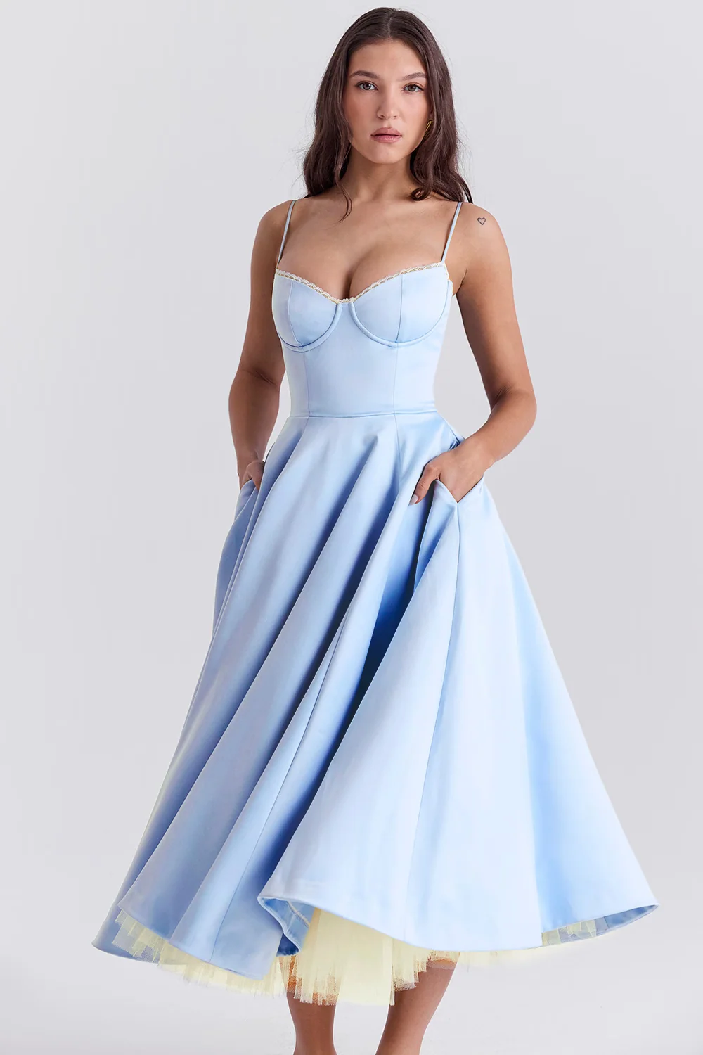 Damen Midi-Kleid mit Korsett-Oberteil und T��llrock | Festliches Kleid f��r Hochzeitsg?ste mit Herz-Ausschnitt und Taschen