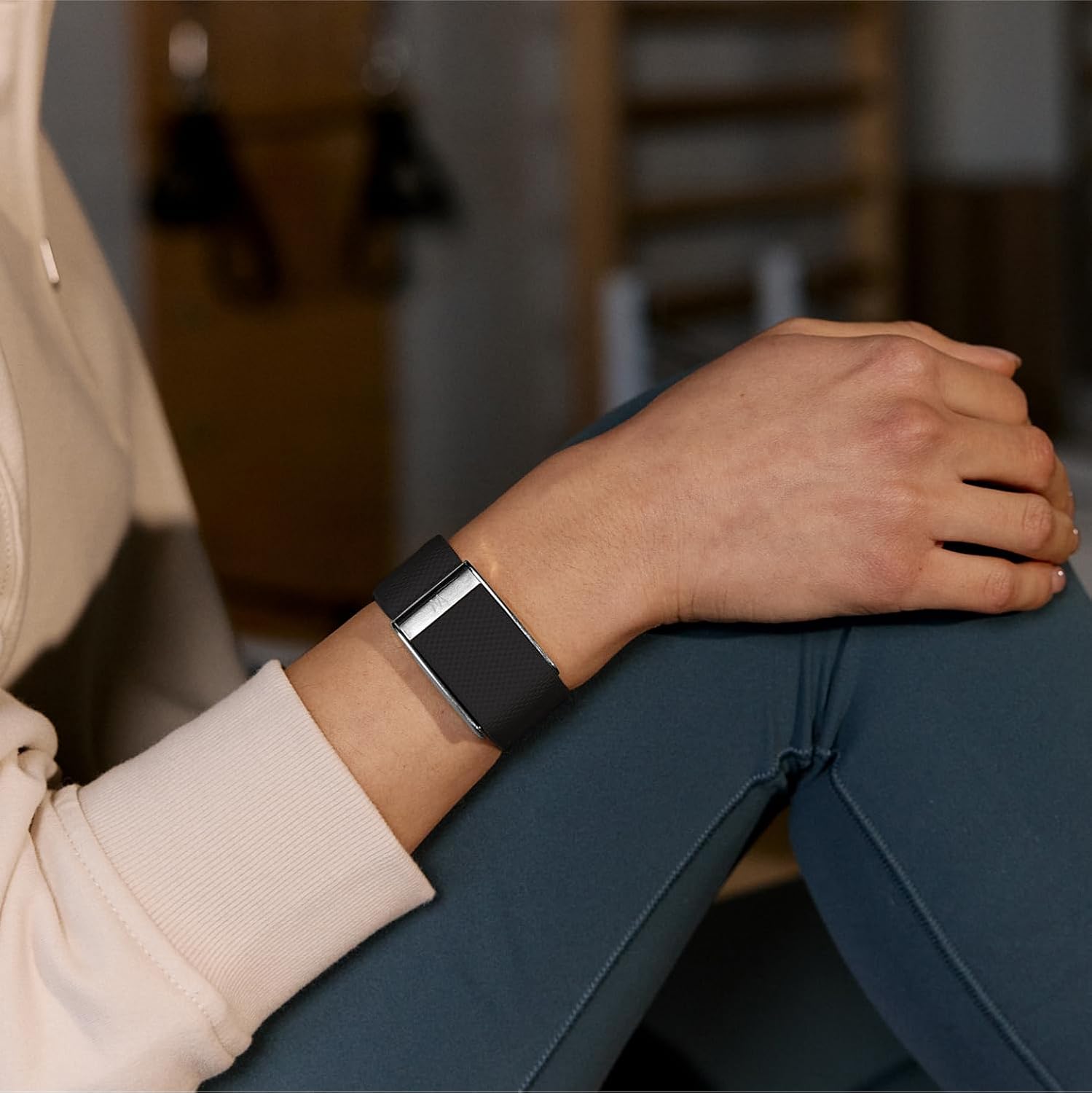WHOOP 5.0/MG Activity Tracker – 12-month membership – Health and fitness tracker, sleep tracking, personalized coaching