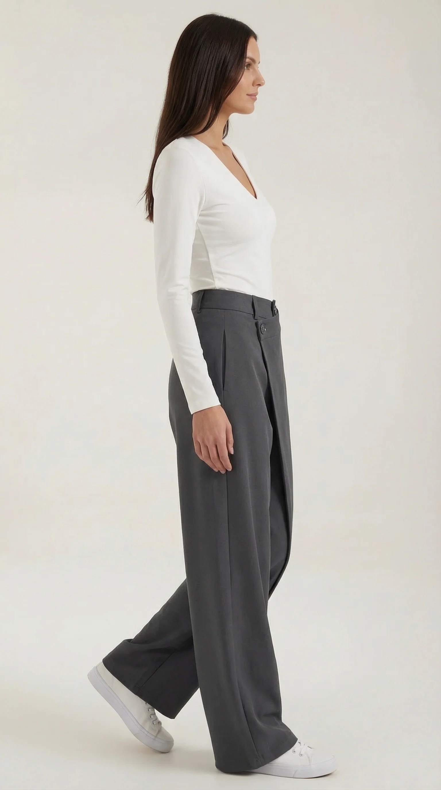 Asymmetrische Hose mit weitem Bein