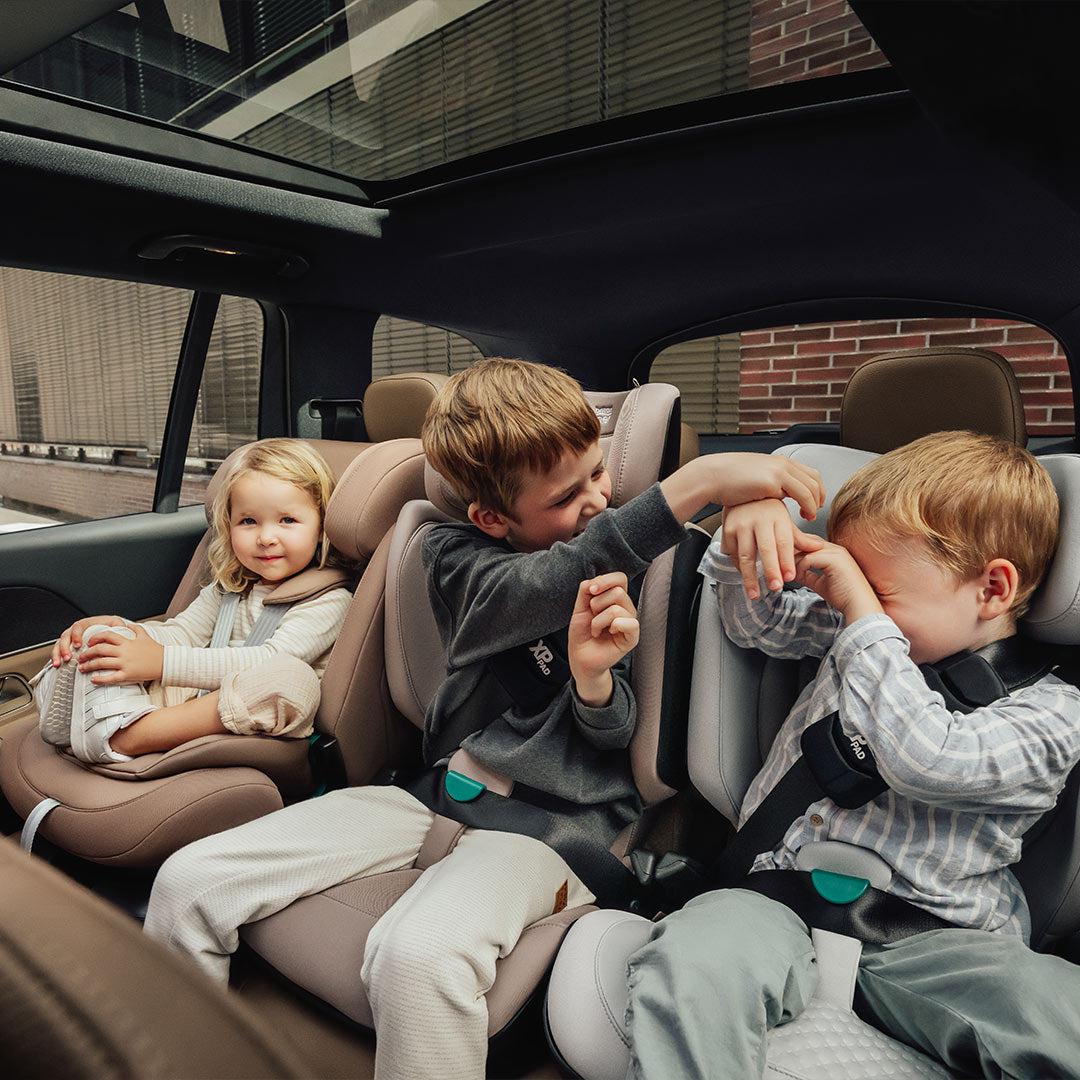 Fotelik samochodowy Britax Römer Kidfix i-Size Pro – antracytowy – styl