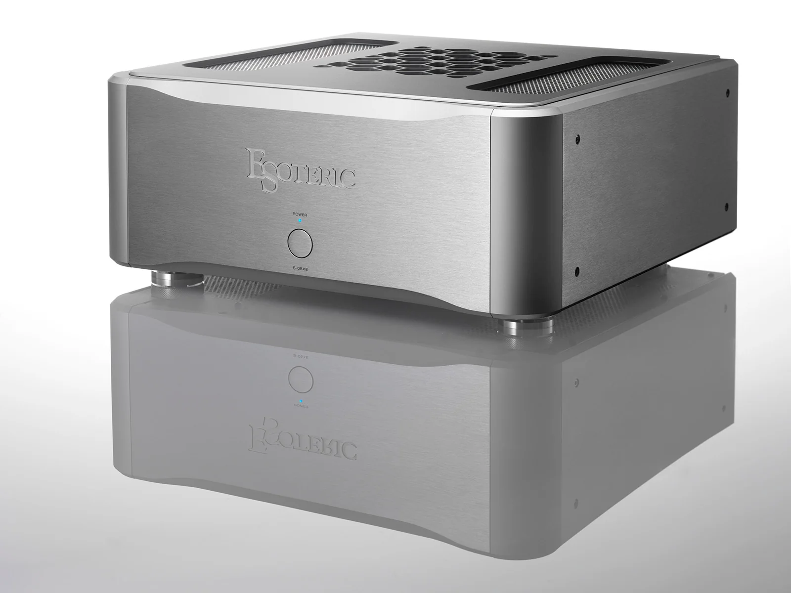 Esoteric S-05XE stereo amplifier