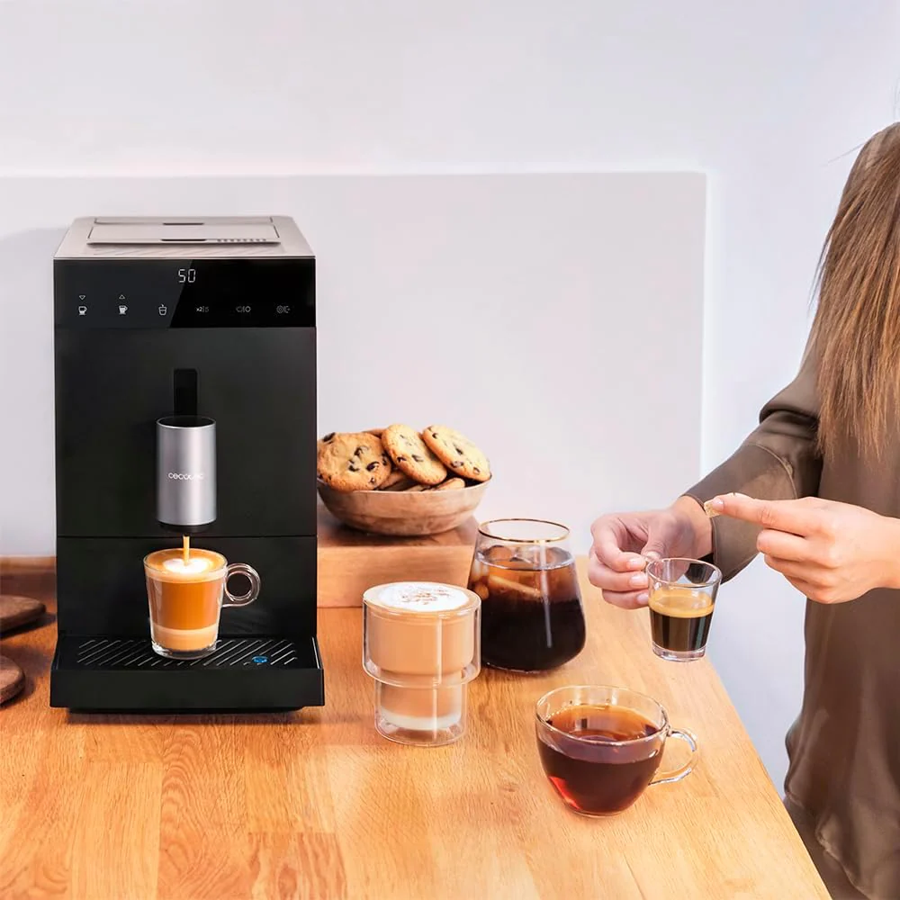 Cecotec Superautomatische compacte koffiemachine Cumbia Cremmaet Compact, 1350 W, 19 Bar en Thermoblock-systeem, 1,1 L watertank en 150 g koffiebonenreservoir, Plug&Play, automatische reiniging