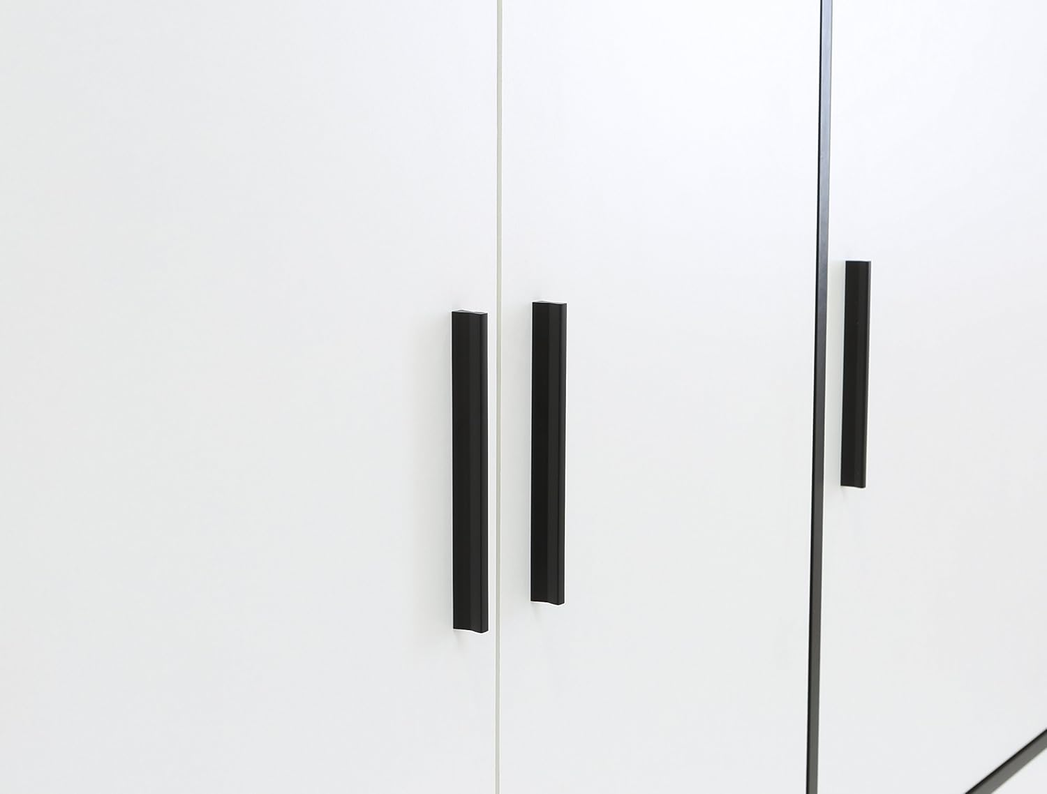 FORTE Jupiter Schrank 200 210, Kleiderschrank, Drehtürenschrank, 4-türig, mit 6 Schubladen und Einlegeböden, Schwarz Weiß, 206.5 cm breit x 60 cm tief x 200 cm hoch