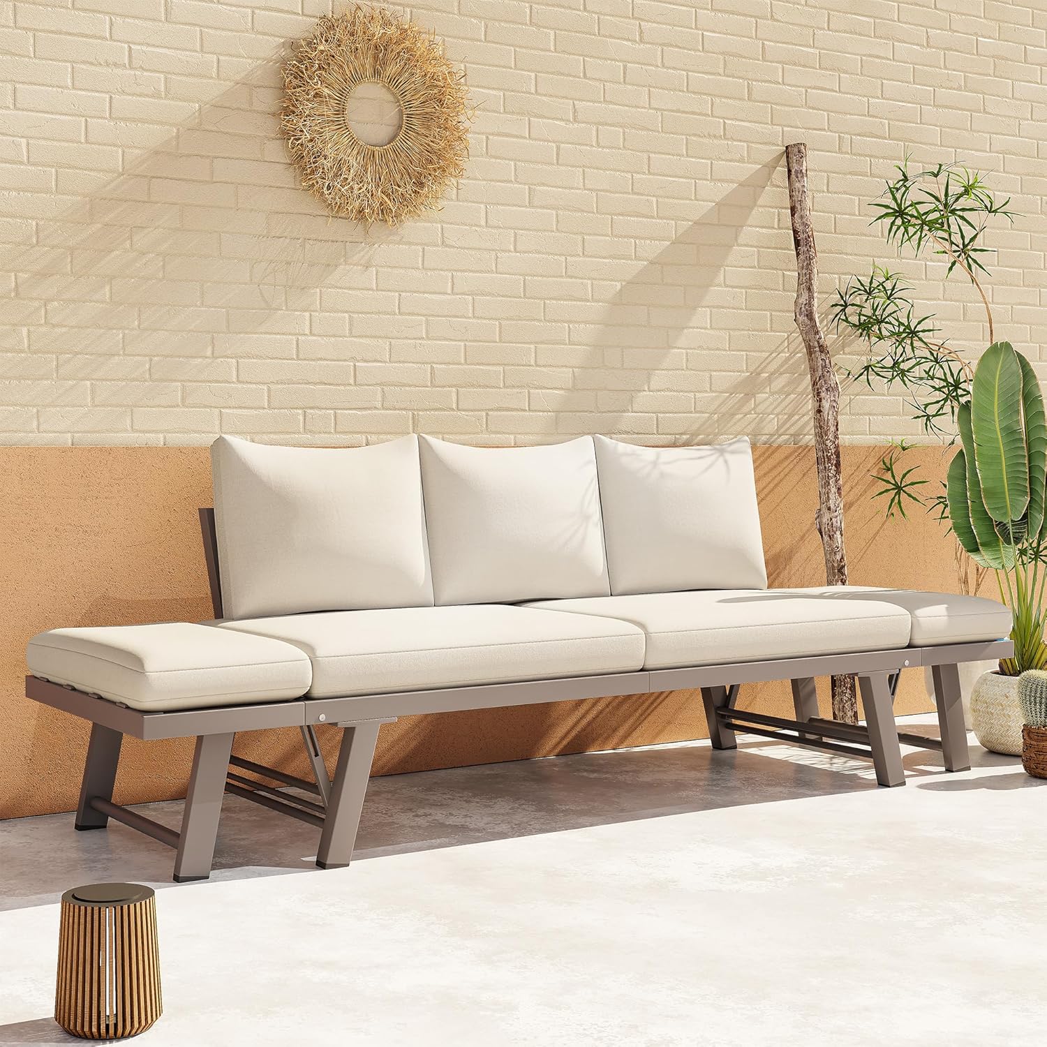 Gartenmöbel-Set, Outdoorsofa, 3-Sitzer-Sofa, Beige, Gartensofa mit Liegefunktion, Sonnenliege Gartenliege mit Auflagen und klappbaren Armlehne, Gartencouch für Garten, Terrasse, Balkon