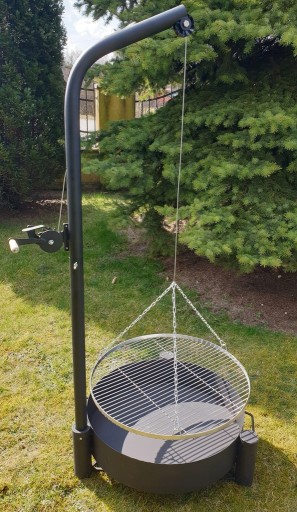 Grill ogrodowy żuraw na wysięgniku ruszt nierdzewny palenisko trójnóg