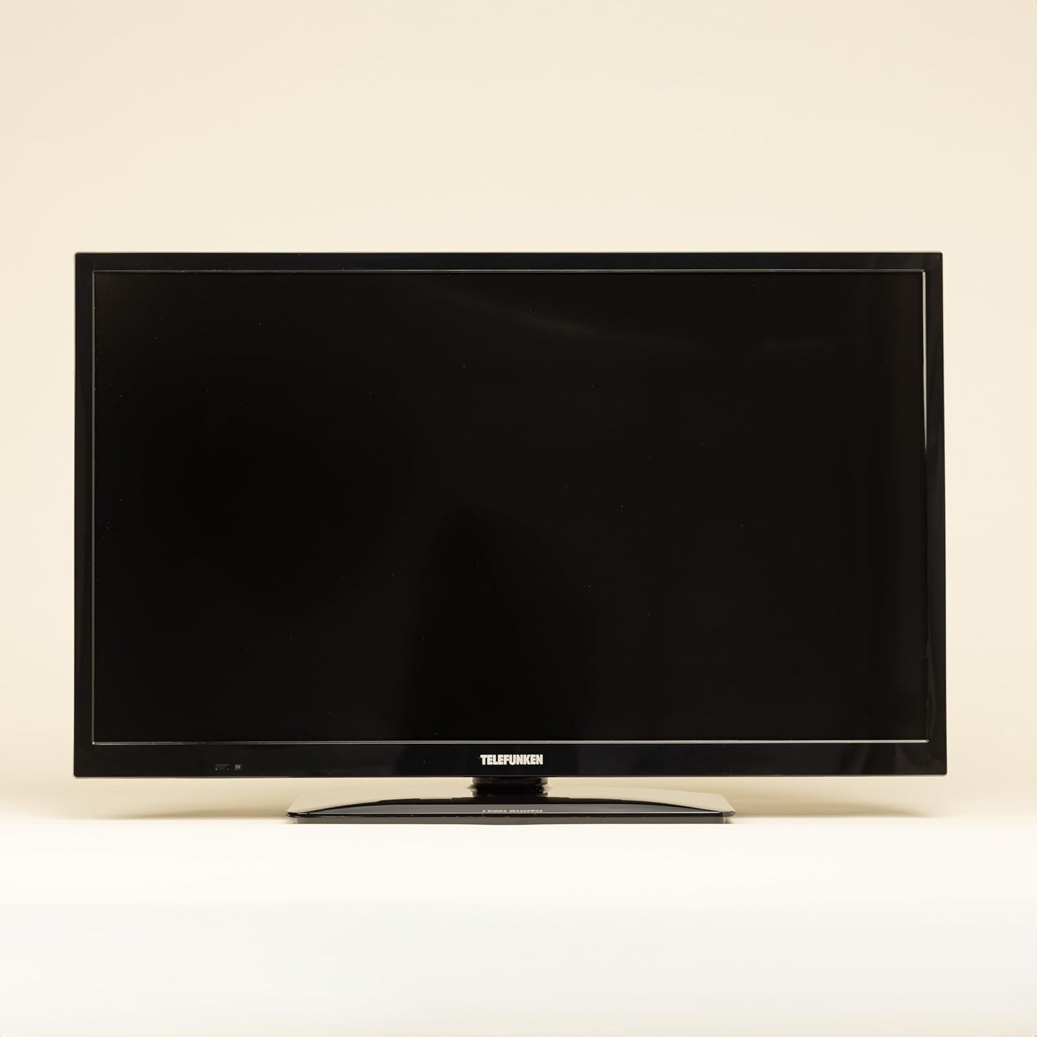TELEFUNKEN T24X820 Mobile - HD Smart TV 24 Zoll / 60 cm, Triple-Tuner DVB-S2/T2/C (Kabel/Satellit/Terrestrisch) & Streaming, 12/230 Volt, Wi-Fi, HDMI für Wohnmobile/Wohnwagen/LKW/Boot & Zuhause