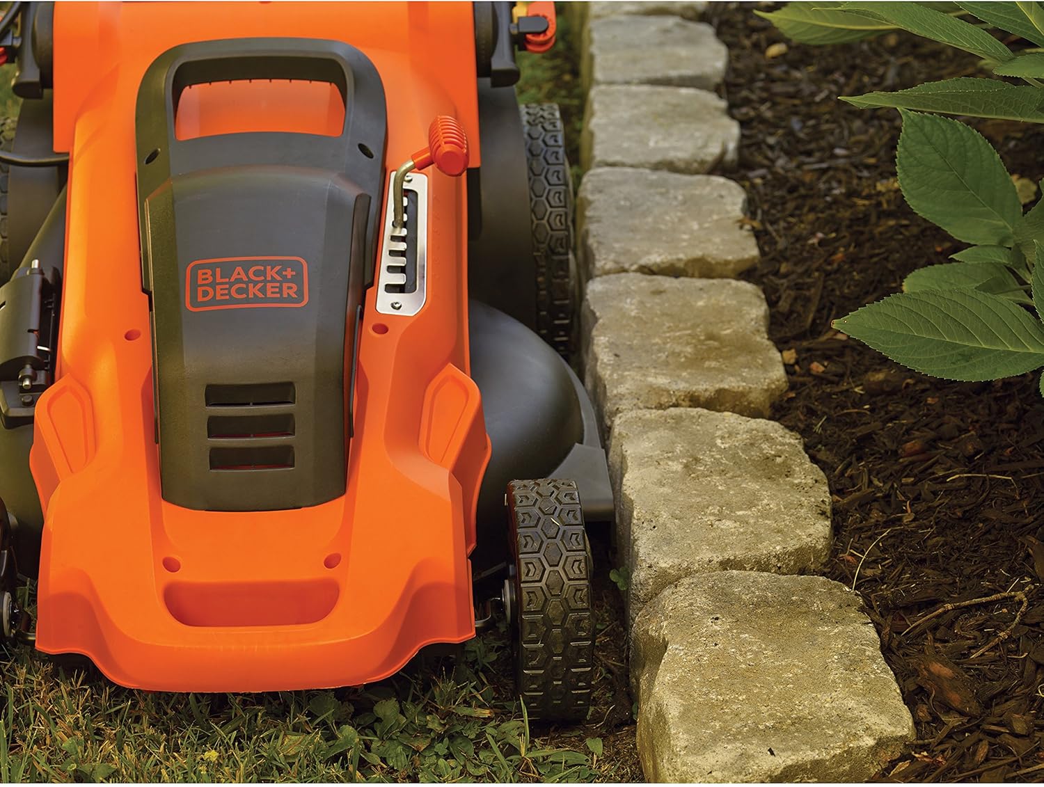 Black+Decker 2000 W 3-in-1 Elektro-Rasenmäher, 48 cm Schnittbreite, 50 L Grasfangbehälter, 1 Stück, LM2000