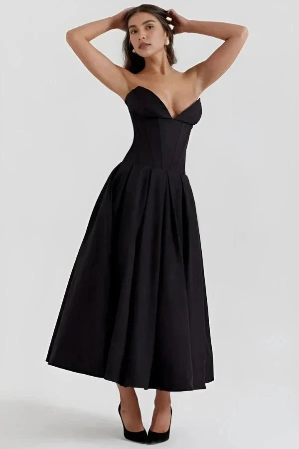 Elegantes Kleid mit skulpturalem Oberteil