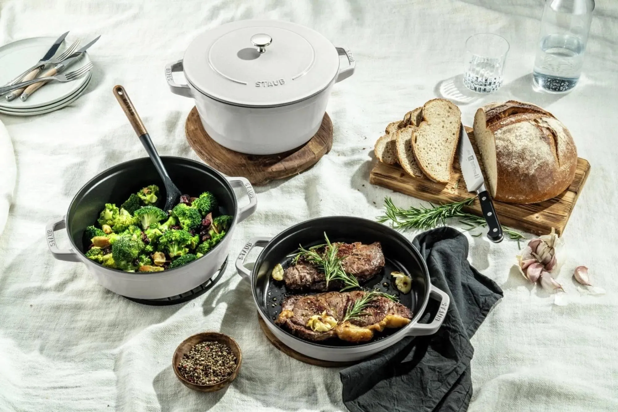 2025 Cocotte 4-delig 24 cm, rond, Witte Truffel, stapelbaar