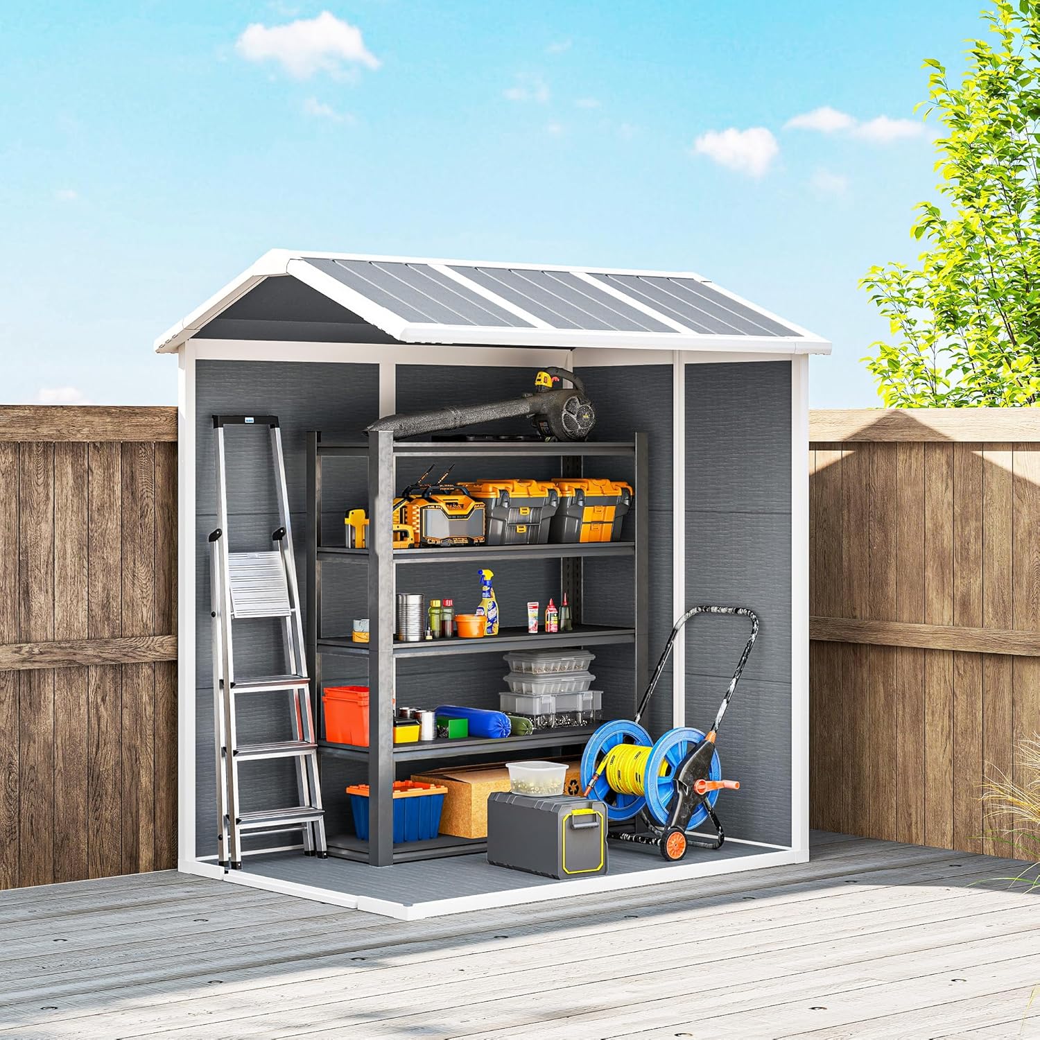 Outsunny Gerätehaus 2,1m², Wasserdicht Gartenhaus mit Boden Pultdach, 131x186x198/172 cm, Geräteschuppen mit Abschließbar Tür, Fenster Fahrradgarage aus Kunststoff, für Hinterhof, Garten, Grau
