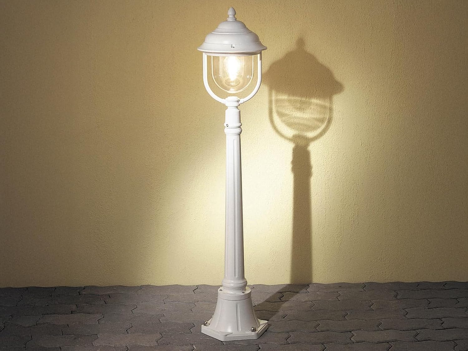 KONSTSMIDE 2er-Set weisse Wegeleuchten PARMA aus Aluminium, E27, IP43, H.: 118 cm; 7225-250