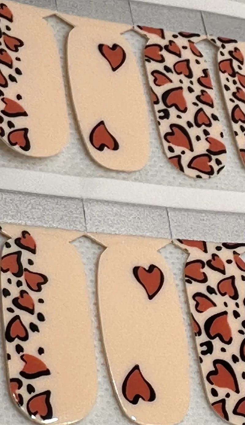 Leo Hearts