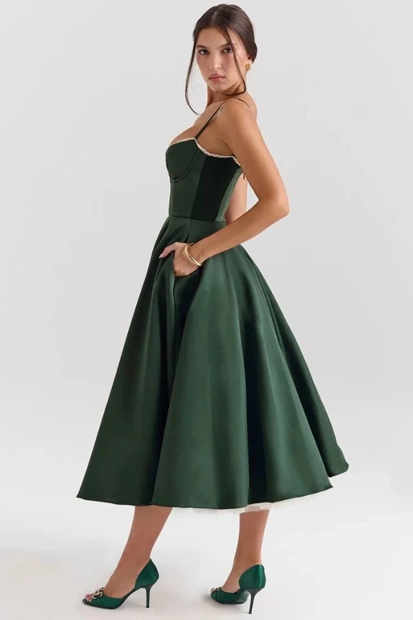Elegantes Satin-Abendkleid mit T��ll
