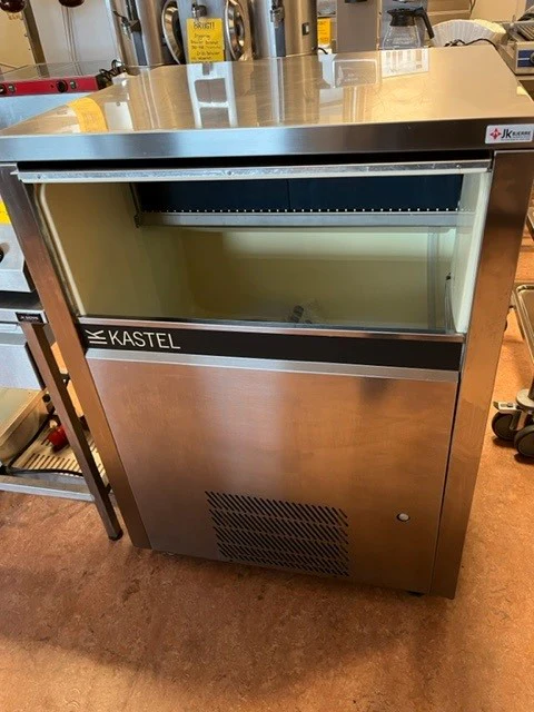 Kastel isterningemaskine (brugt).