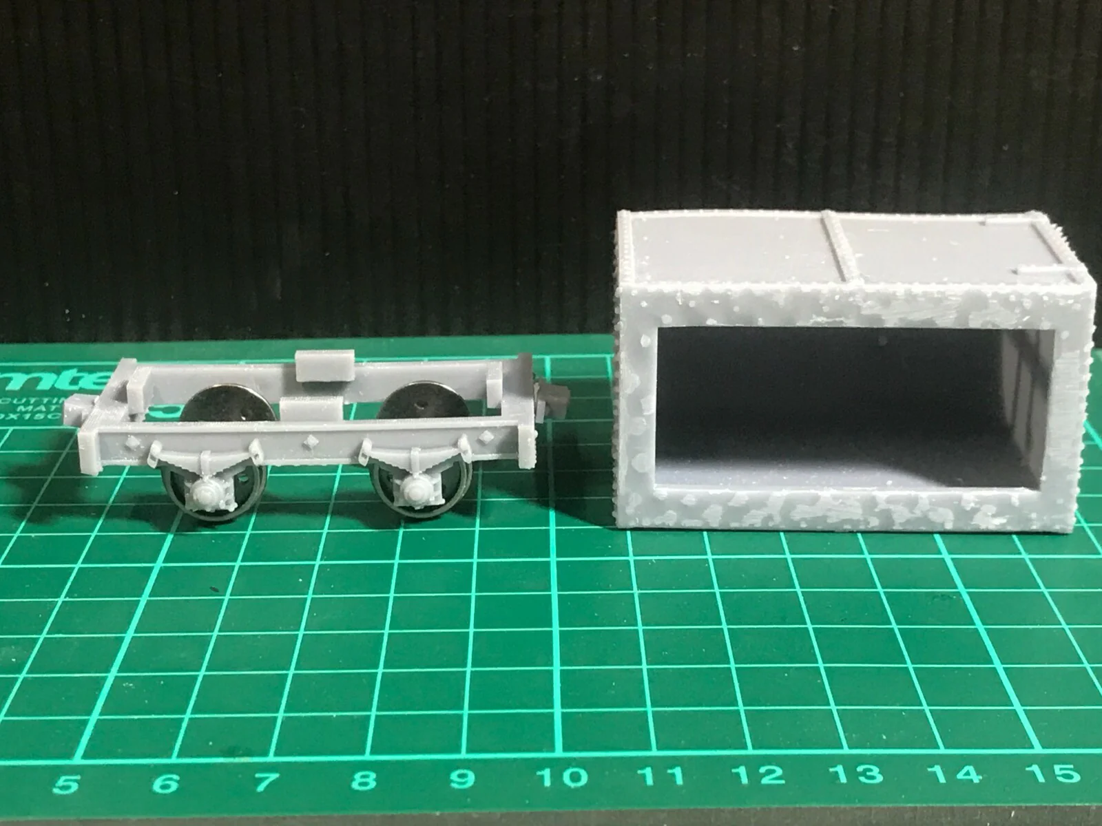 Gn15 Narrow Gauge Welsh  Gunpowder wagon - short with wheels