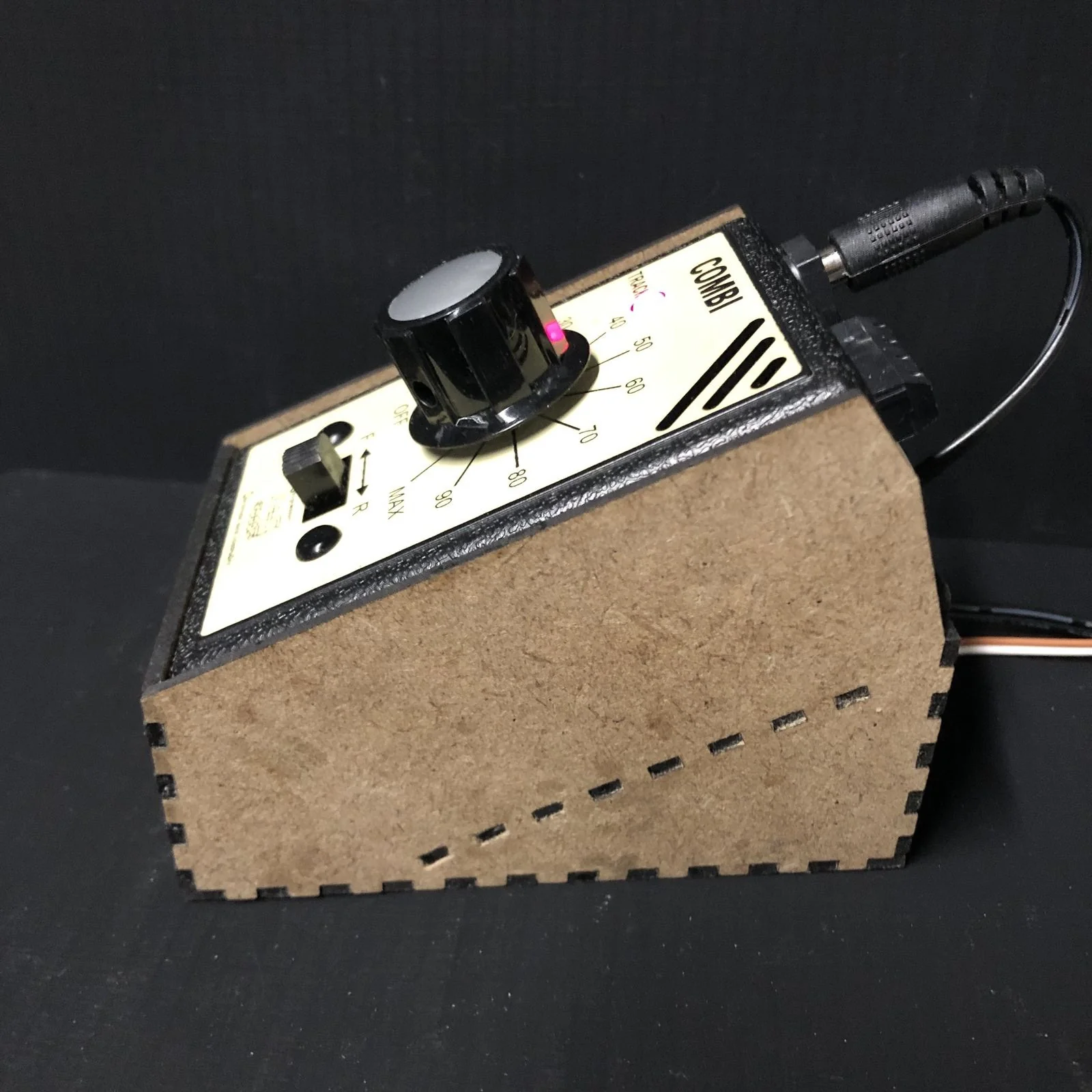 Handy Desktop Holder for the Gaugemaster Combi Controller - easy to use caddy