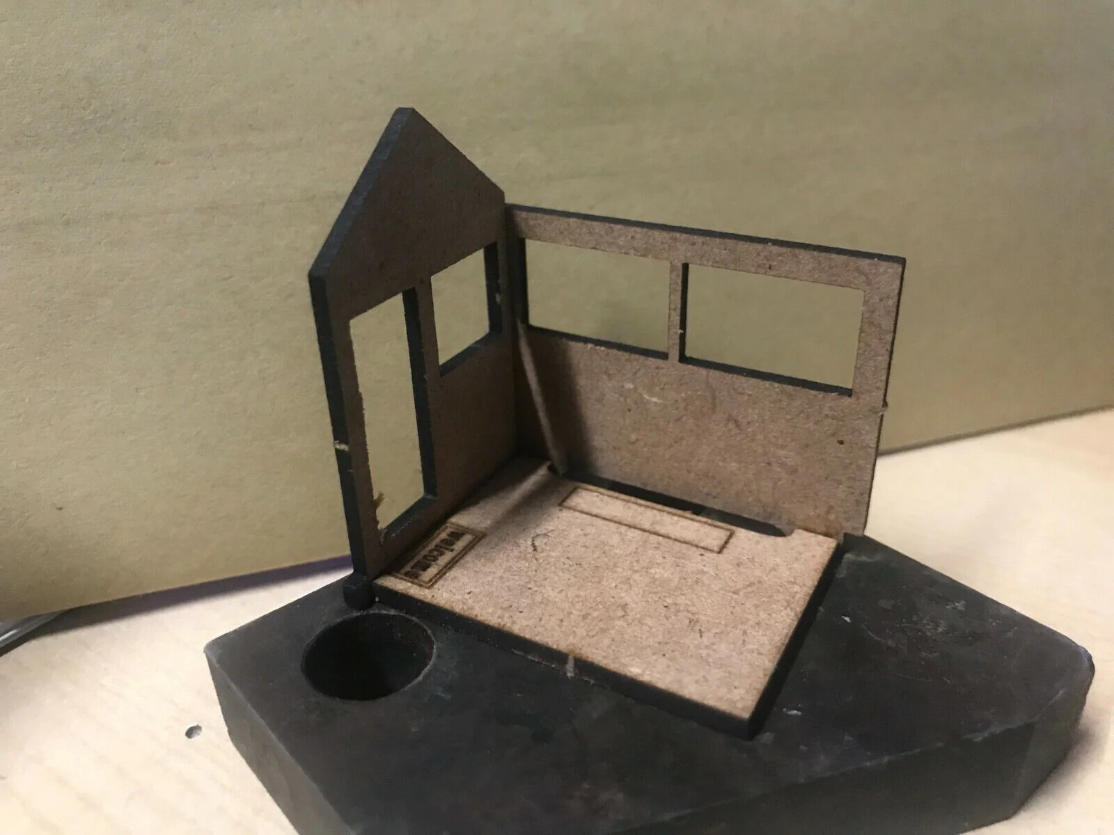 Ground level signal box - OO9/OO/HO Country or Small Goods yard