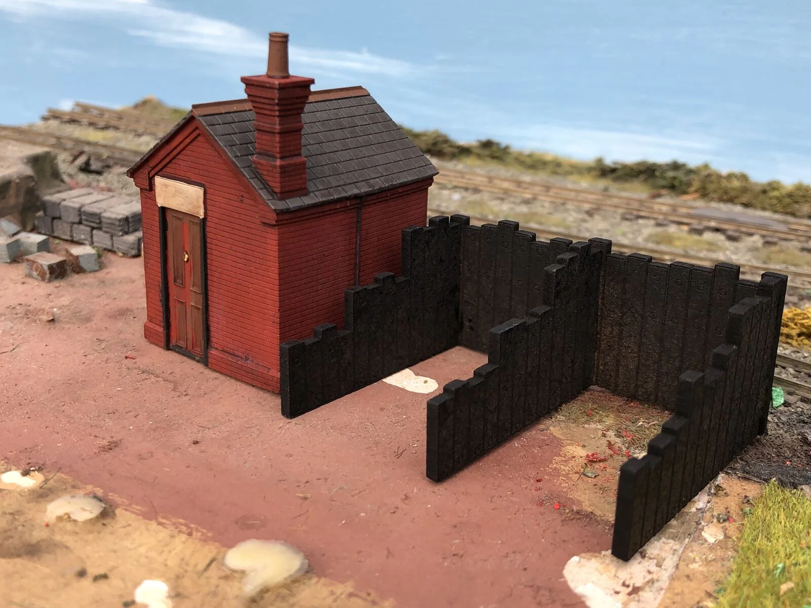 Coal merchant office and staithes  - OO9/OO/HO based on Tettington building