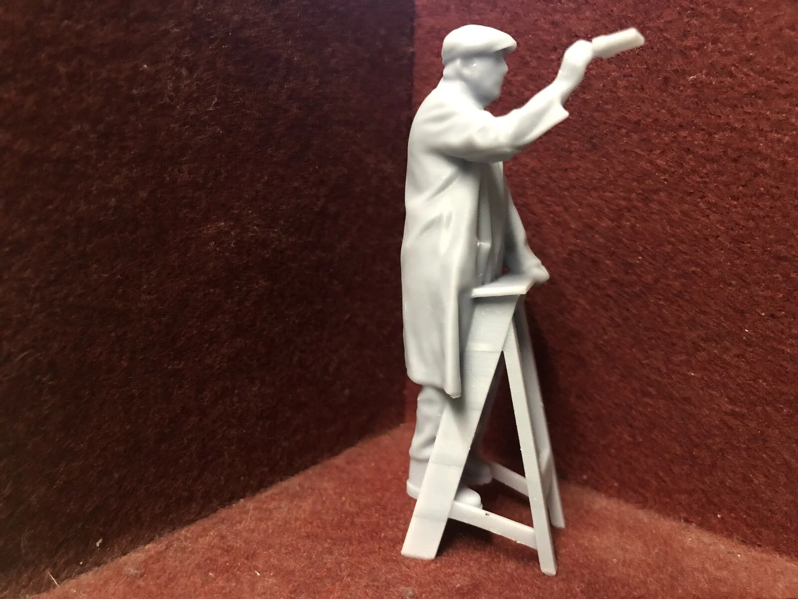 G-Scale figure painting on ladder - 3D scan of a real person - M095 (also GN15)
