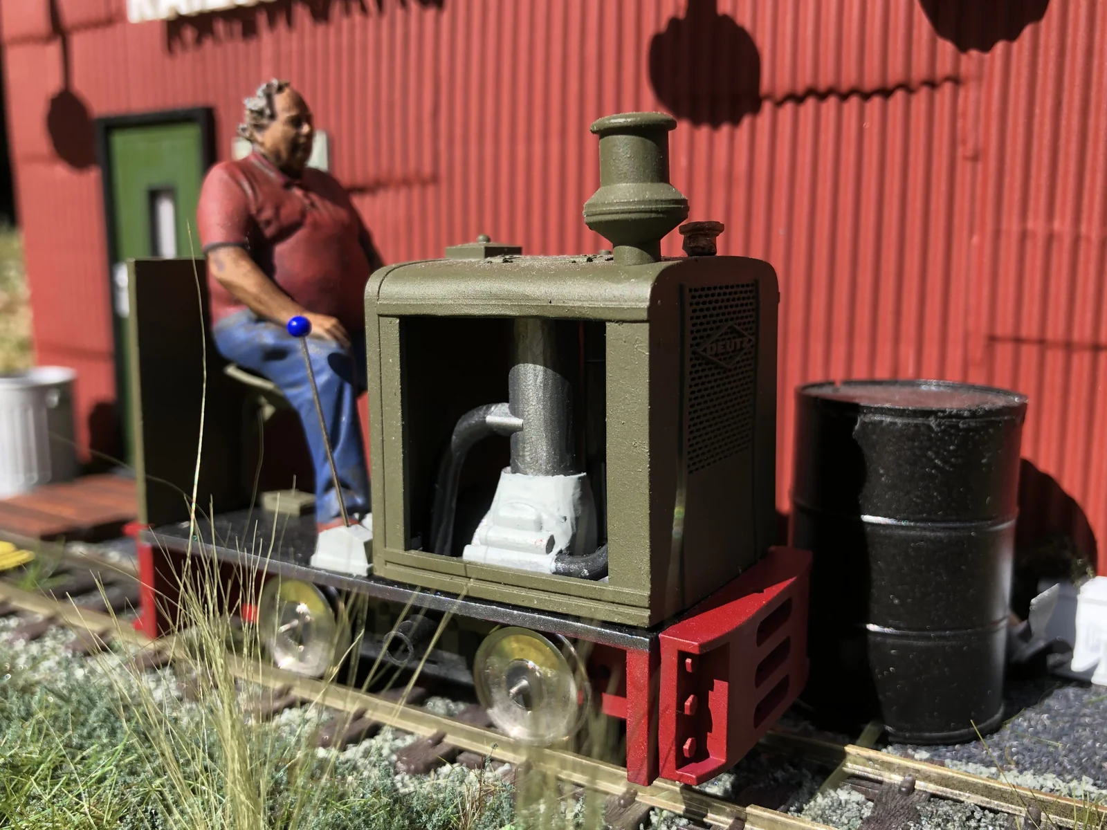 A GN15 Deutz single cylinder loco - G-scale on 00 track using a tenshodo spud