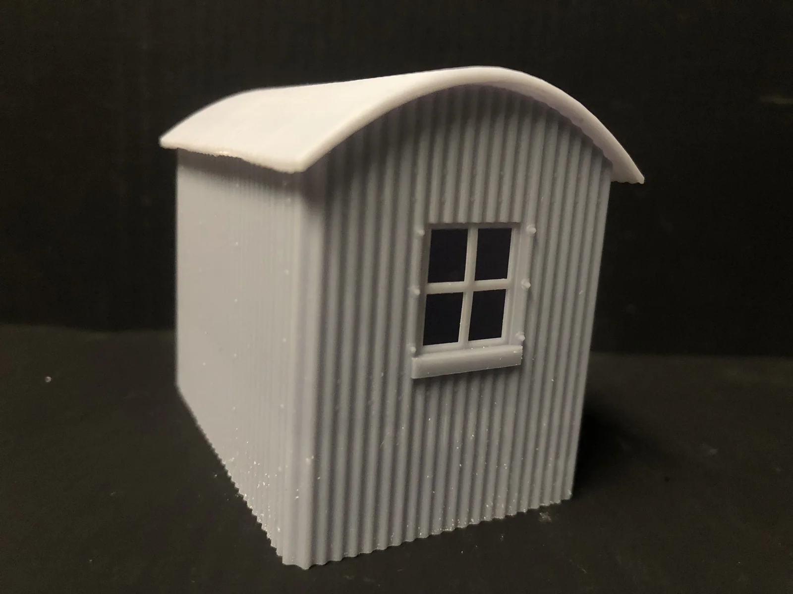 Lamp hut with glazing - O Gauge/O-16.5 based on Buckfastleigh building