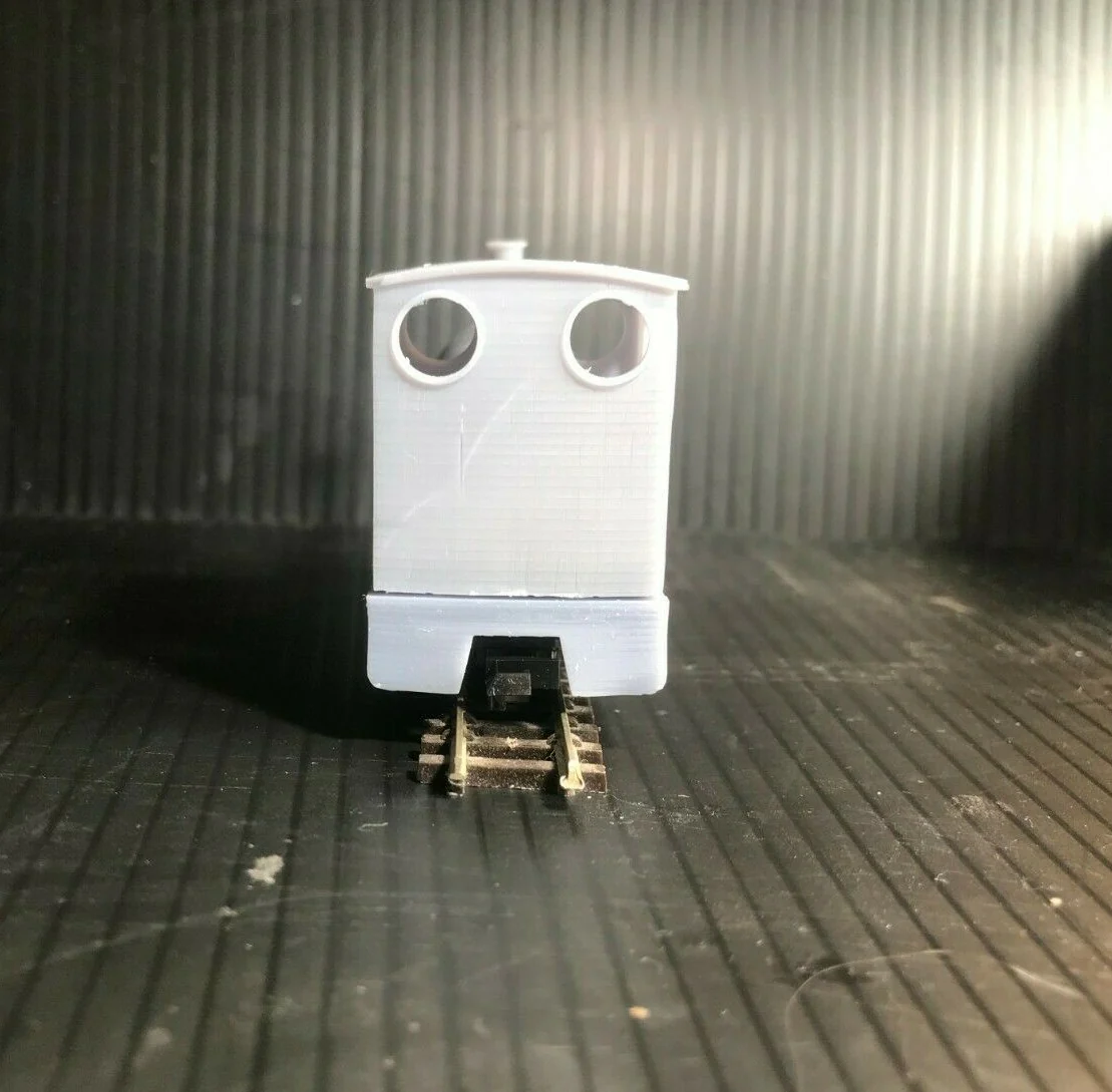 OO9/009 Saddle Tank Steam Narrow Gauge Locomotive to fit Kato chassis 11-109