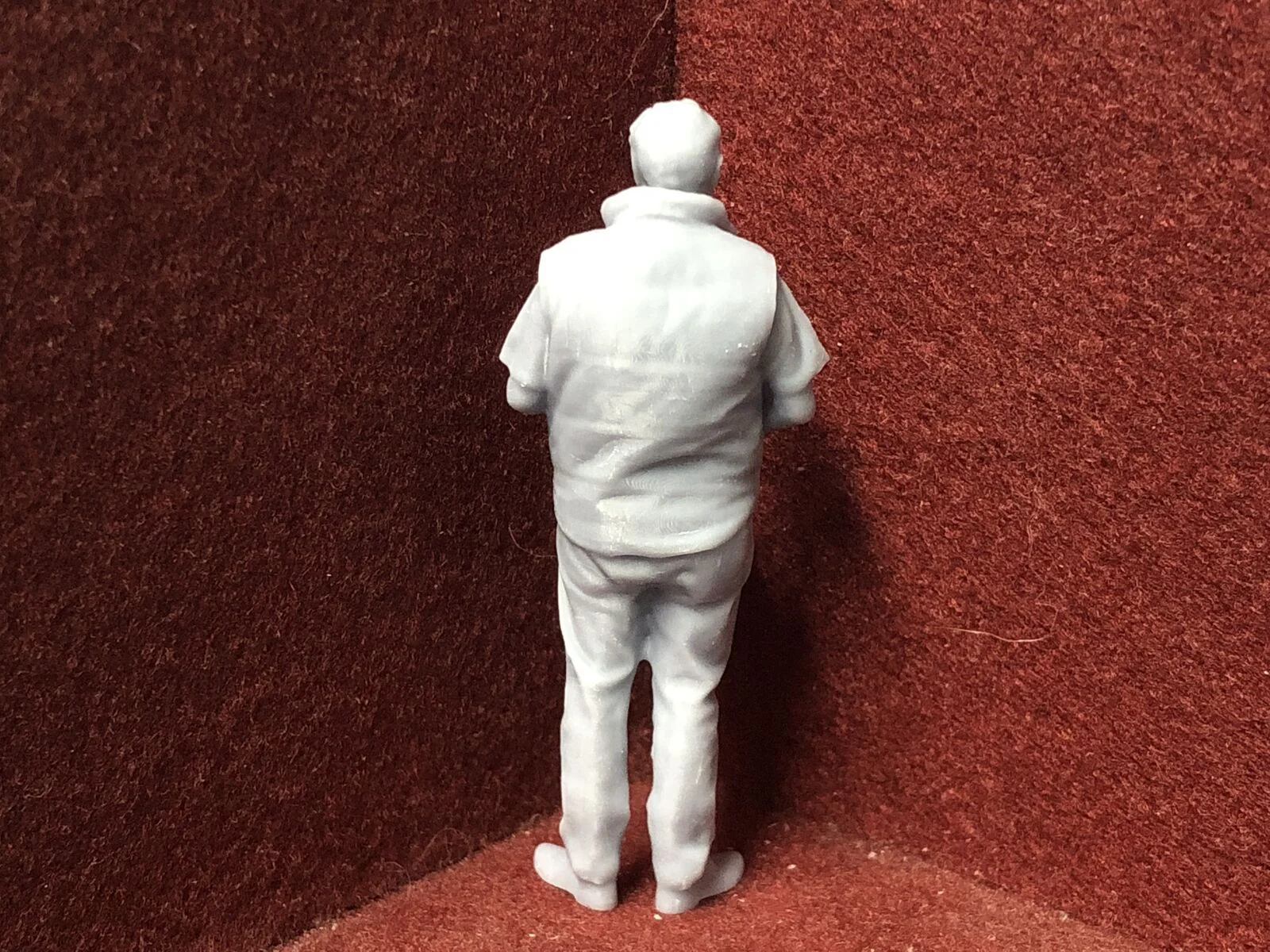G-Scale figure - 3D scan of a real person with clipboard - M007 (also GN15)