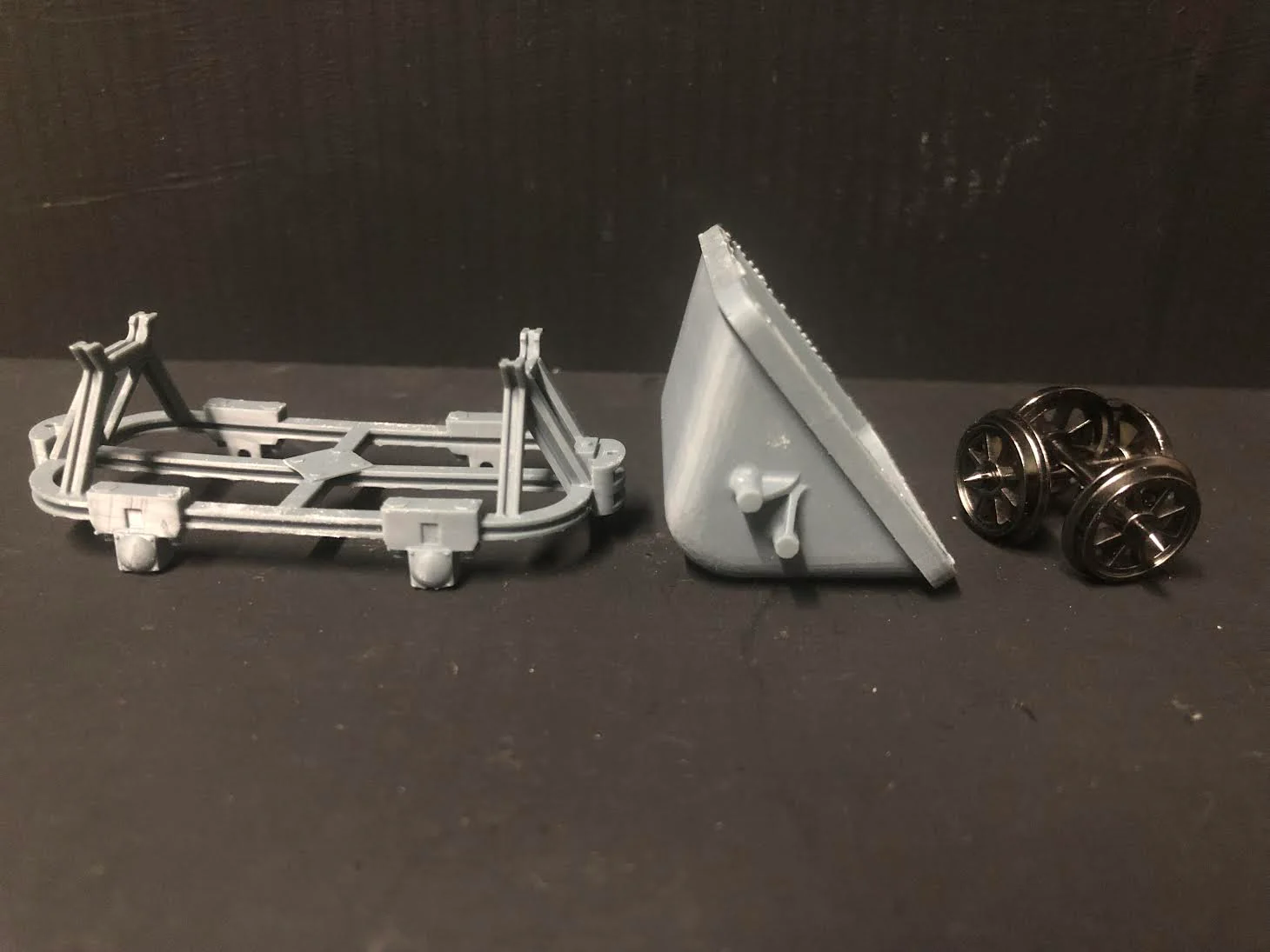 Gn15 Narrow Gauge Three Hudson Tipper Wagons with wheels