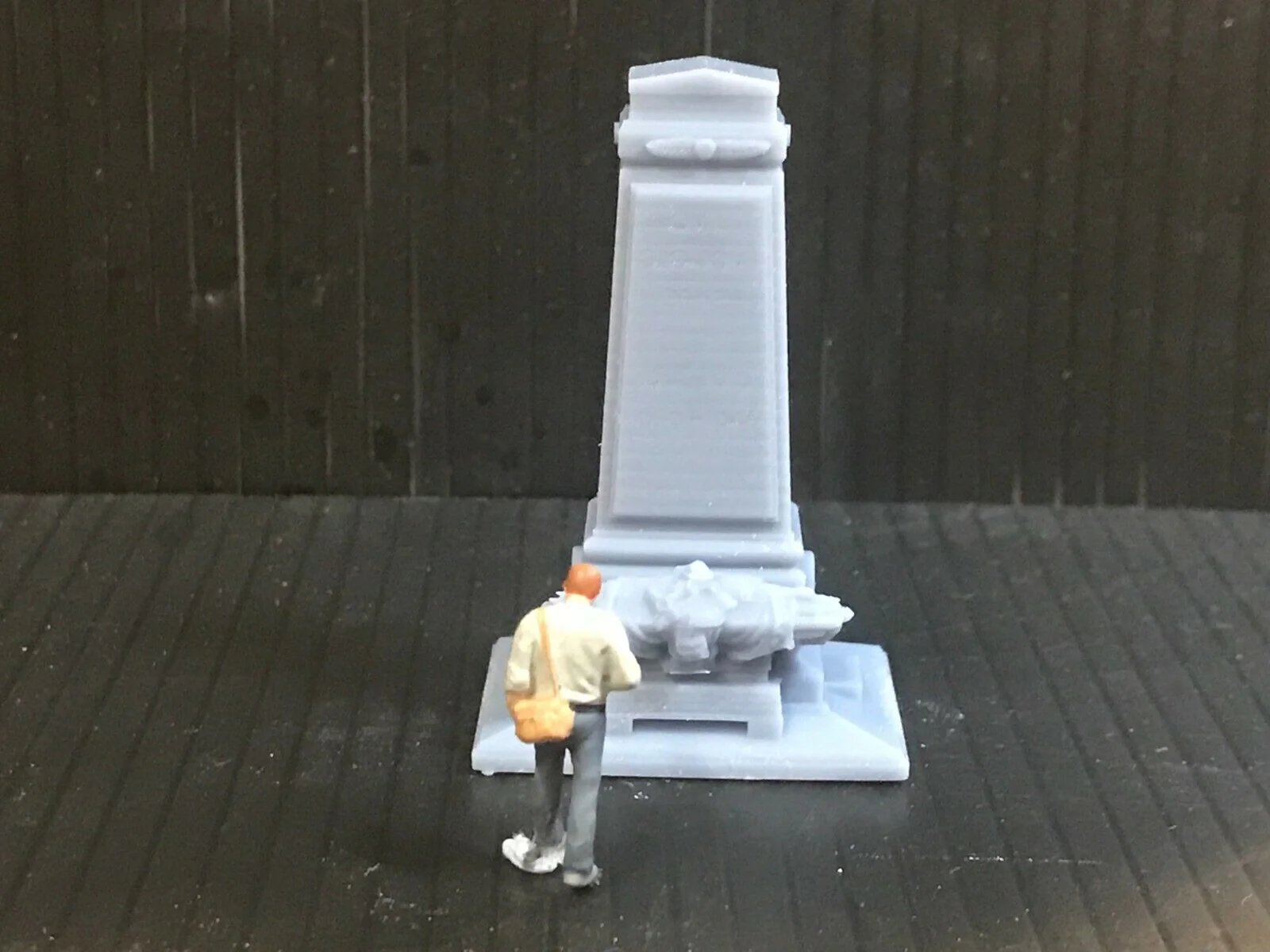 00 H0 gauge great war memorial for model railway scenery - also OO9