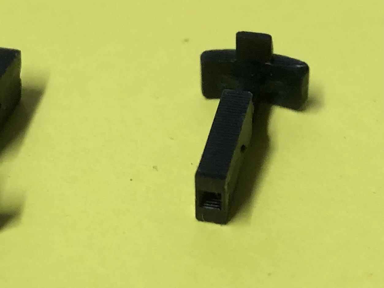 009 Hook Couplings for Kato 11-105 (OO9) - Four Pairs