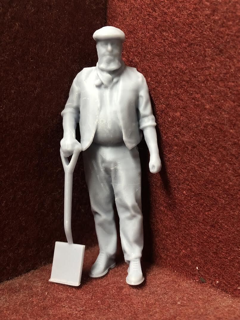 G-Scale figure with shovel - 3D scan of a real person - MD089 (also GN15)