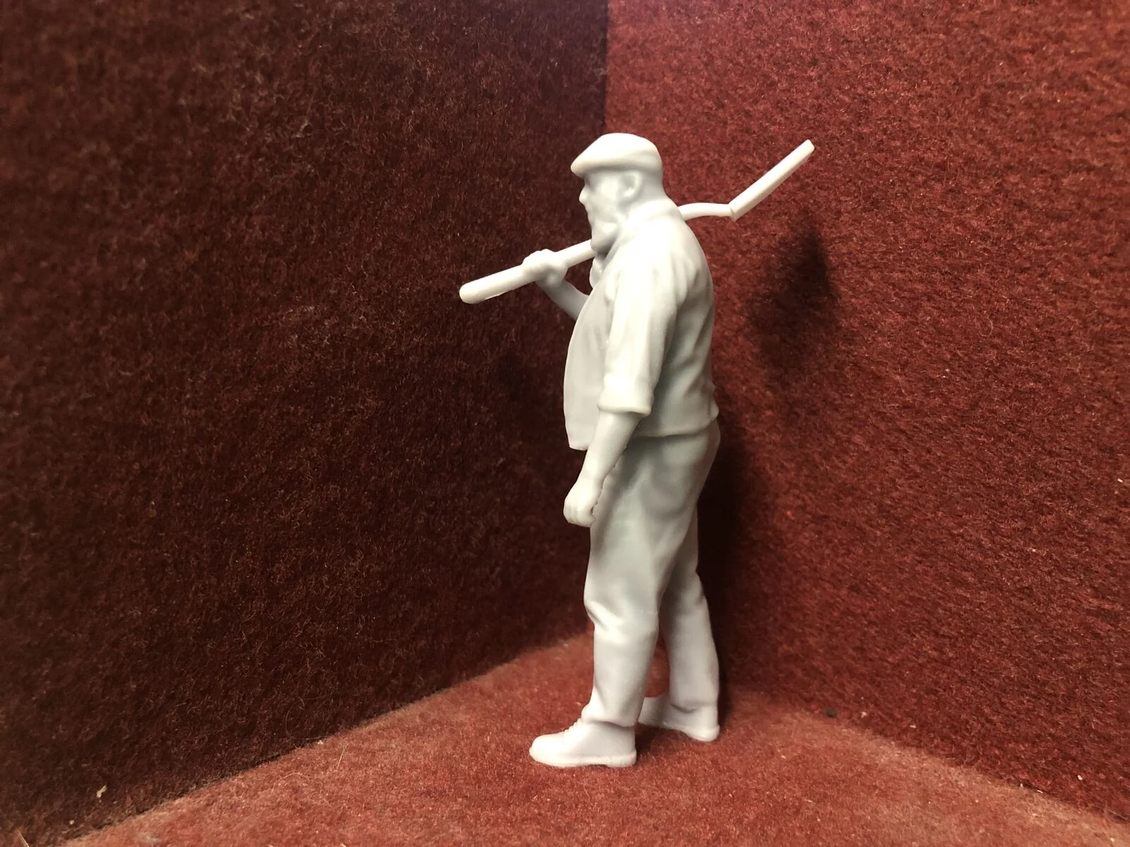 G-Scale figure with shovel - 3D scan of a real person - M096 (also GN15)