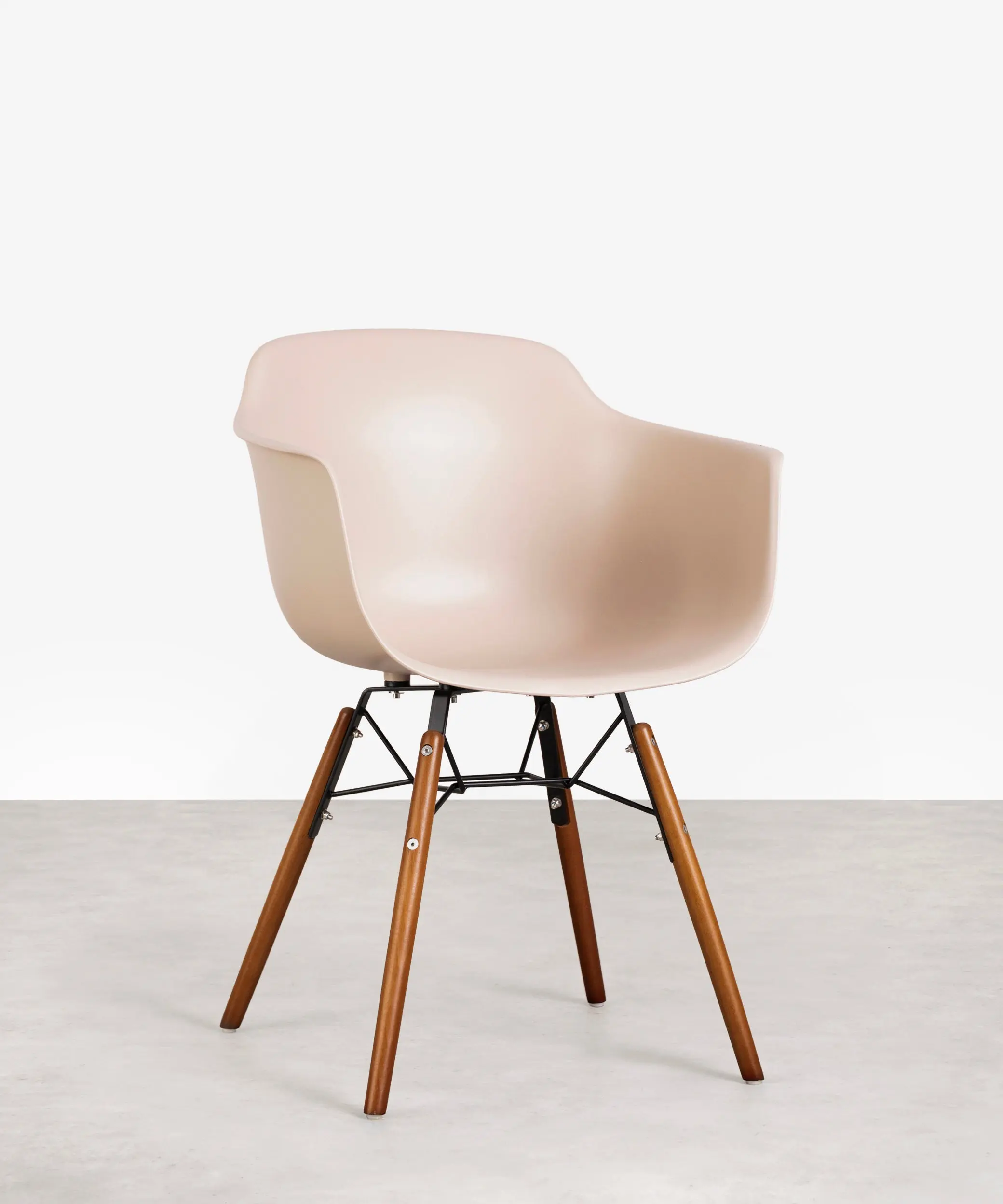 Silla de Polipropileno y Madera Elon Arms