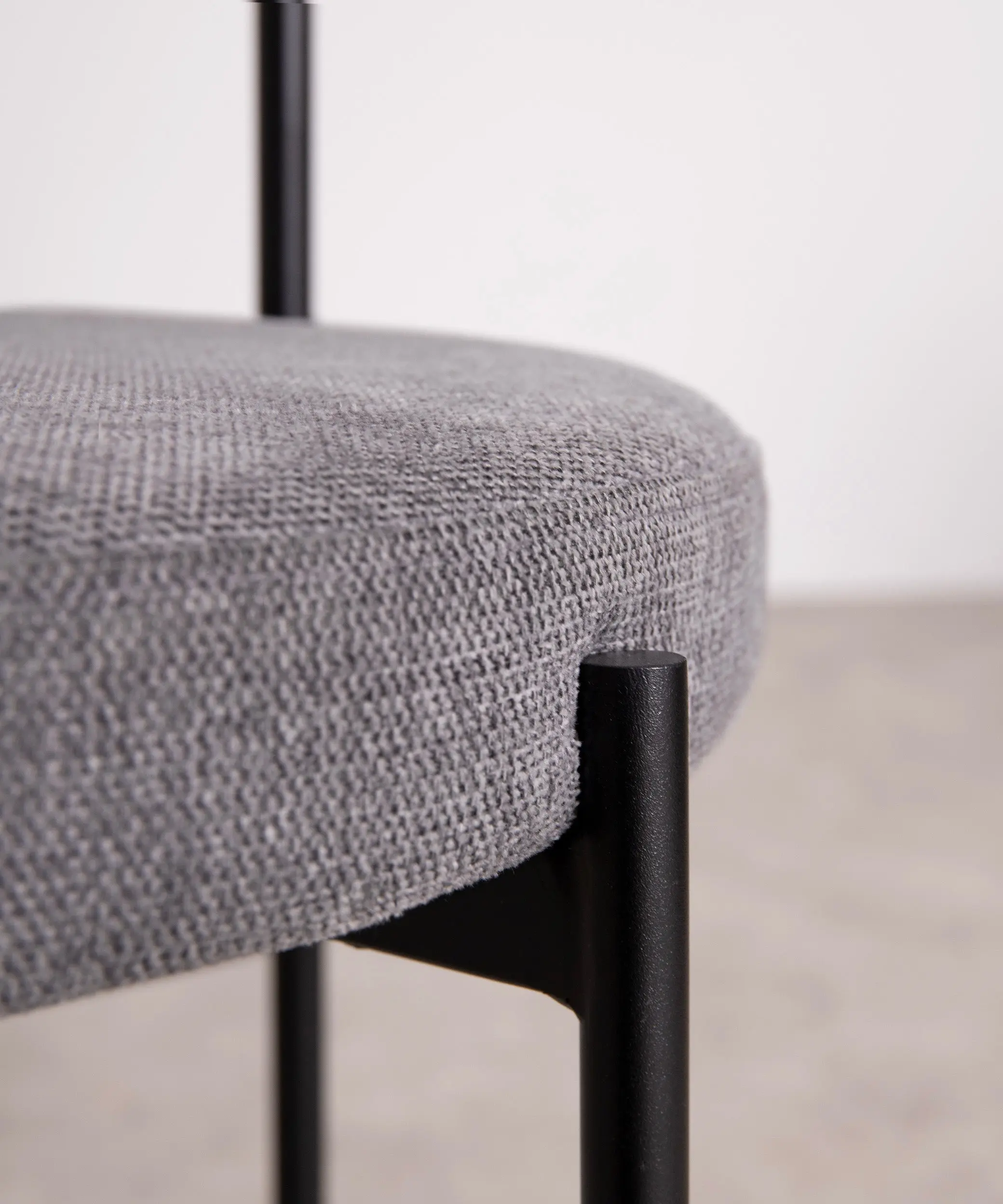 Silla de Comedor en Tela y Metal Alexia