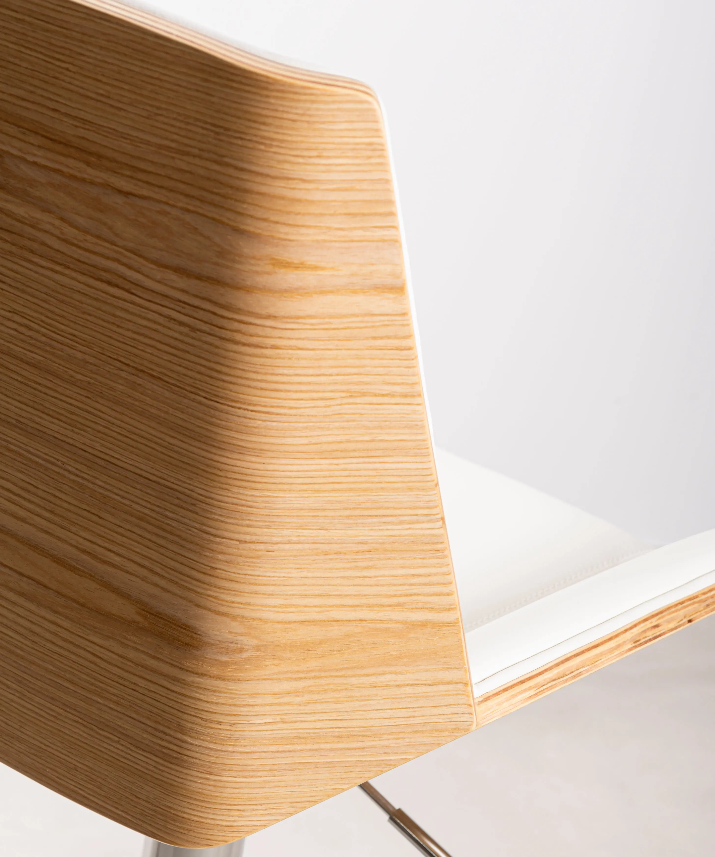 Taburete de Madera y Polipiel Regulable Lyssa