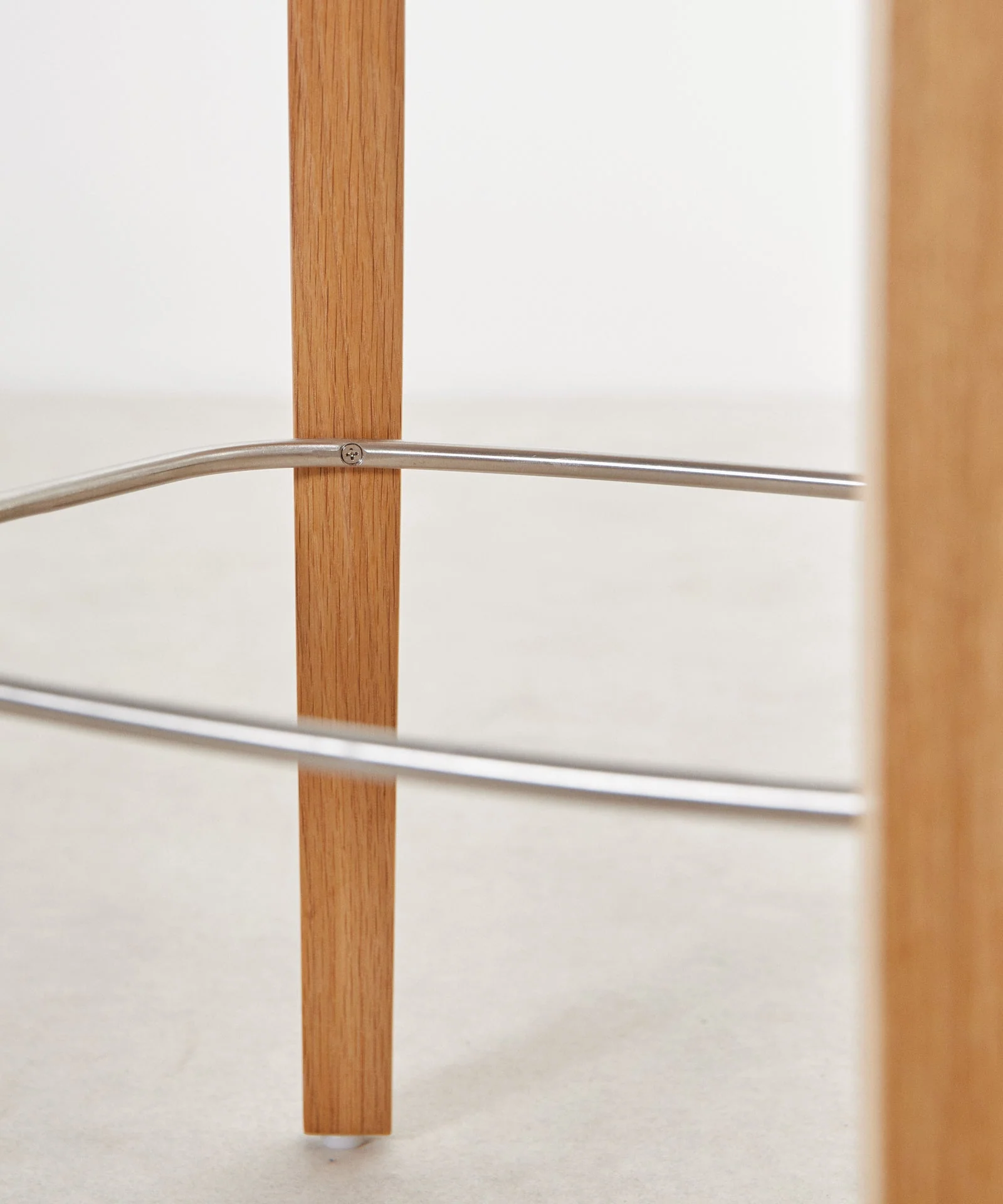 Taburete de madera Eira