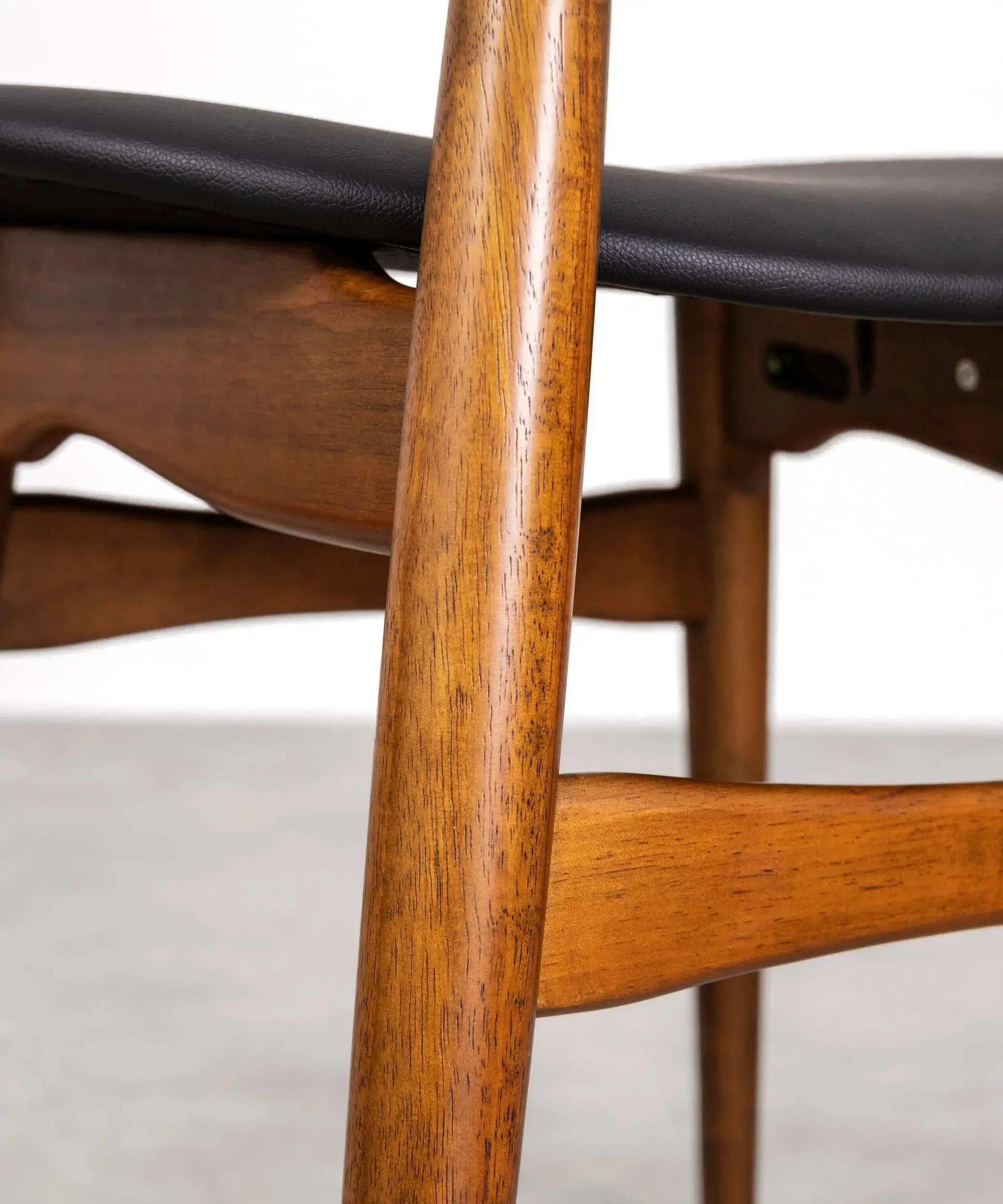 Silla de Comedor en Madera Acolchada Kyoto