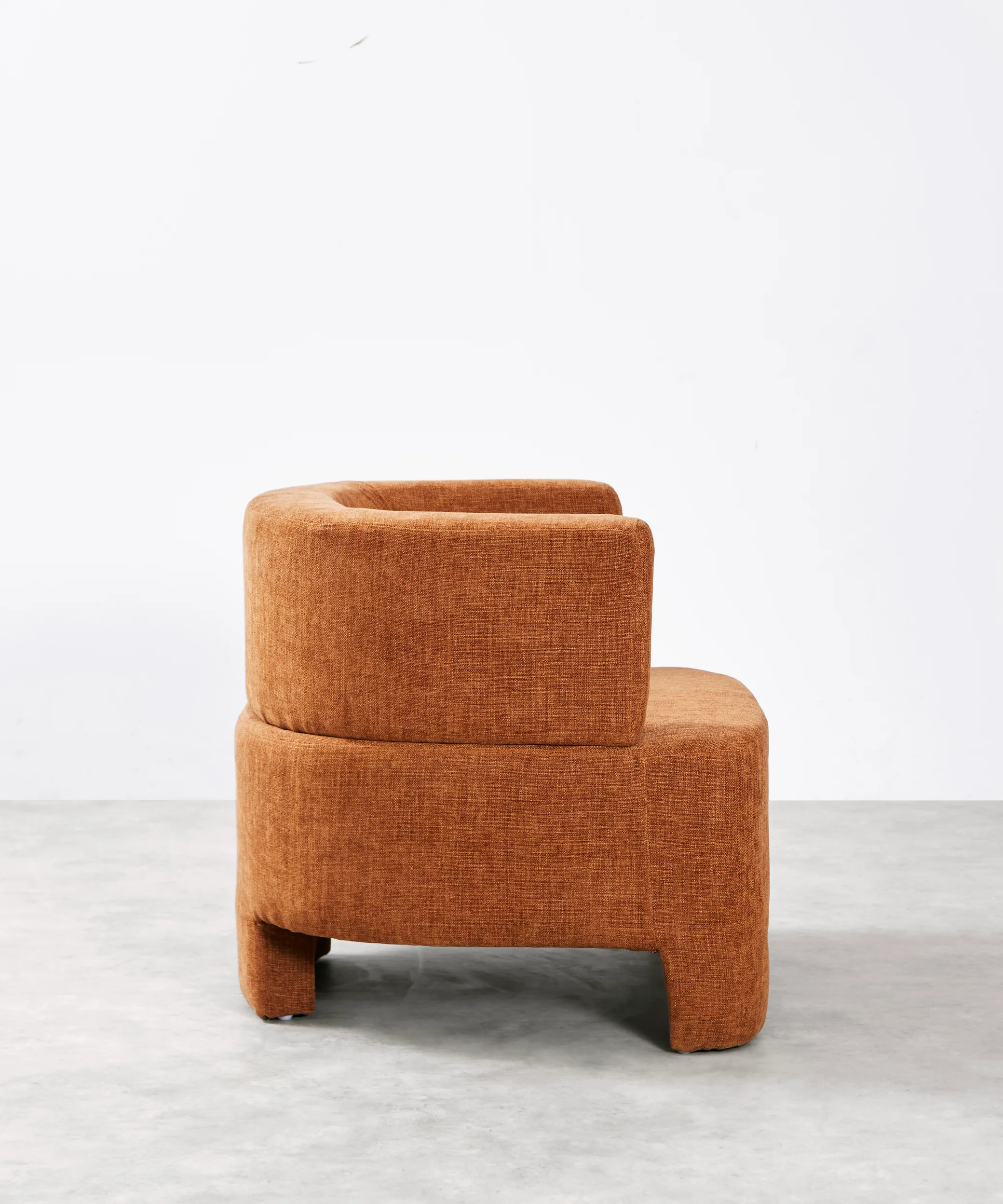 Sillón Tapizado con Reposabrazos Milo