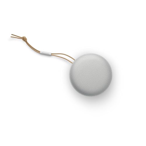 Bang & Olufsen Beosound A1 (2a Generazione)   Speaker Bluetooth Portatile Premium Impermeabile IP67, Suono a 360 Gradi, Assistente Vocale Alexa, Vivavoce, Batteria di 18 Ore   Grigio Nebbia : Elettronica