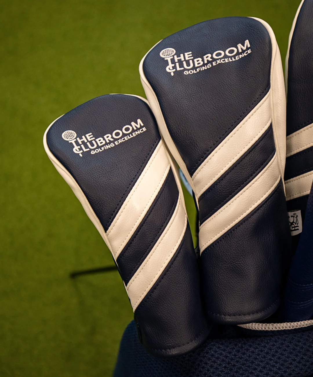 2025 Clubroom Heritage Track Fairway Cover - Navy/White